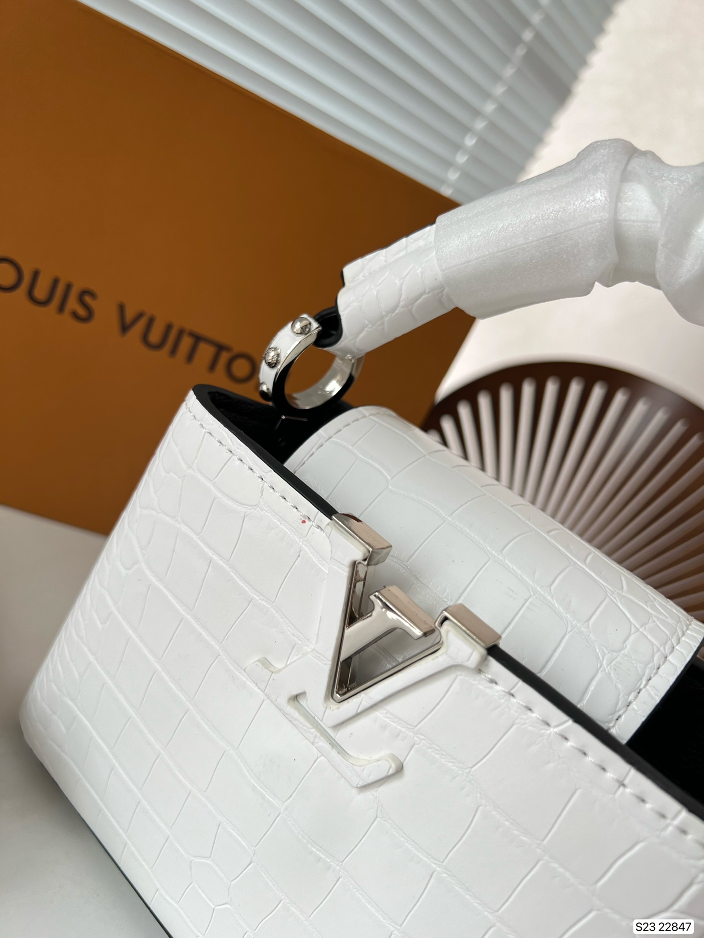 $28.99-LV-X5682 gallery
