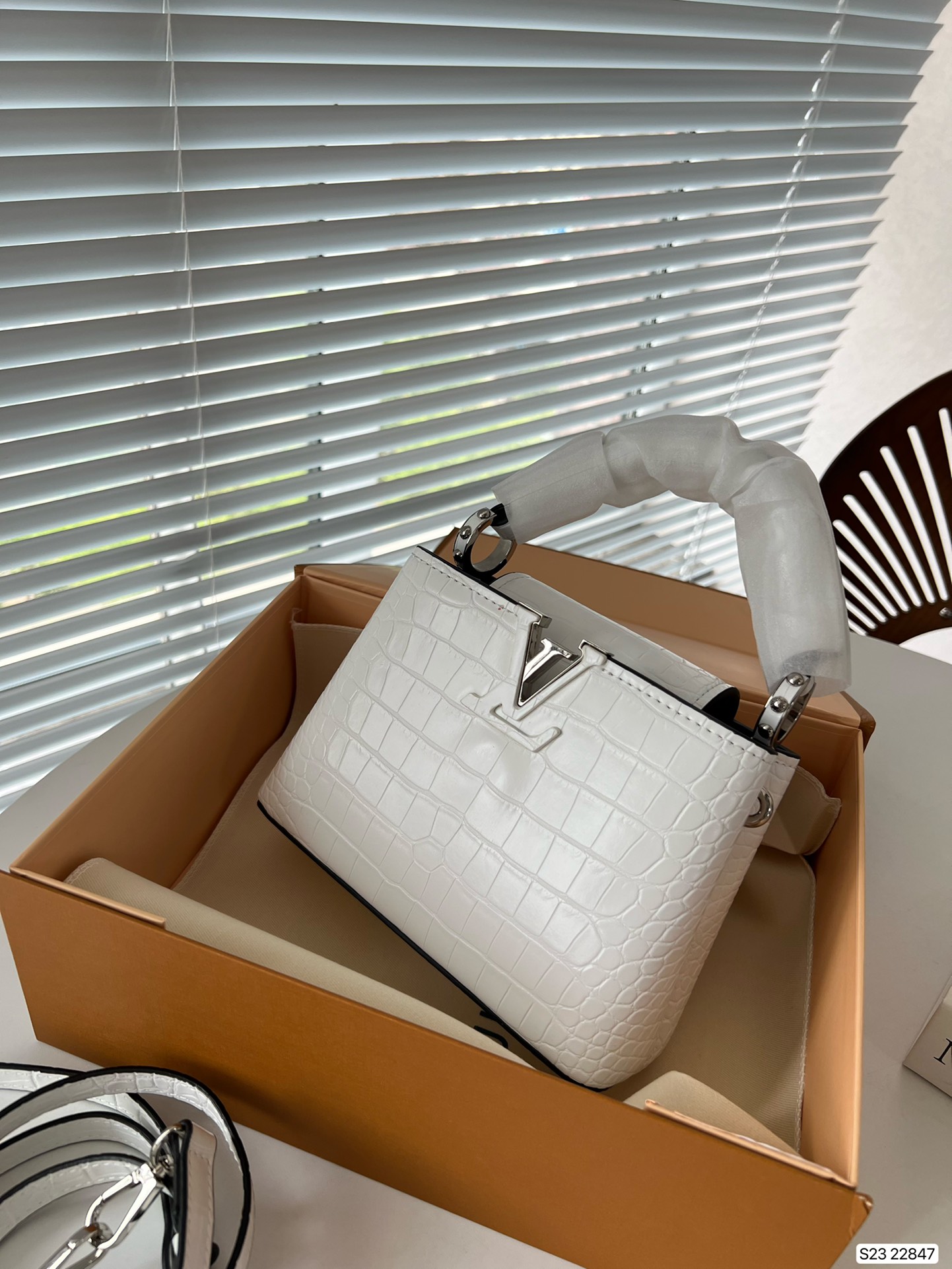 $28.99-LV-X5682 gallery