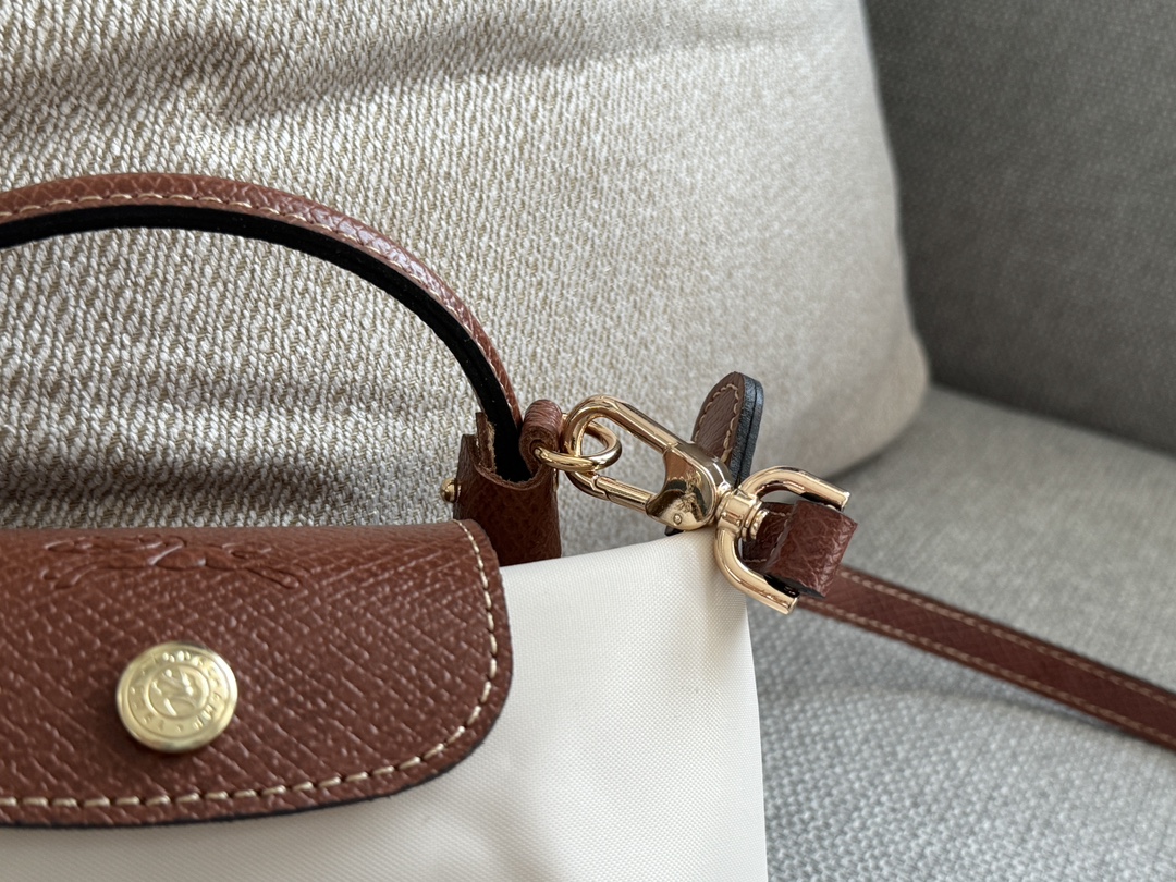 $28.99-Longchamp-X5463 gallery