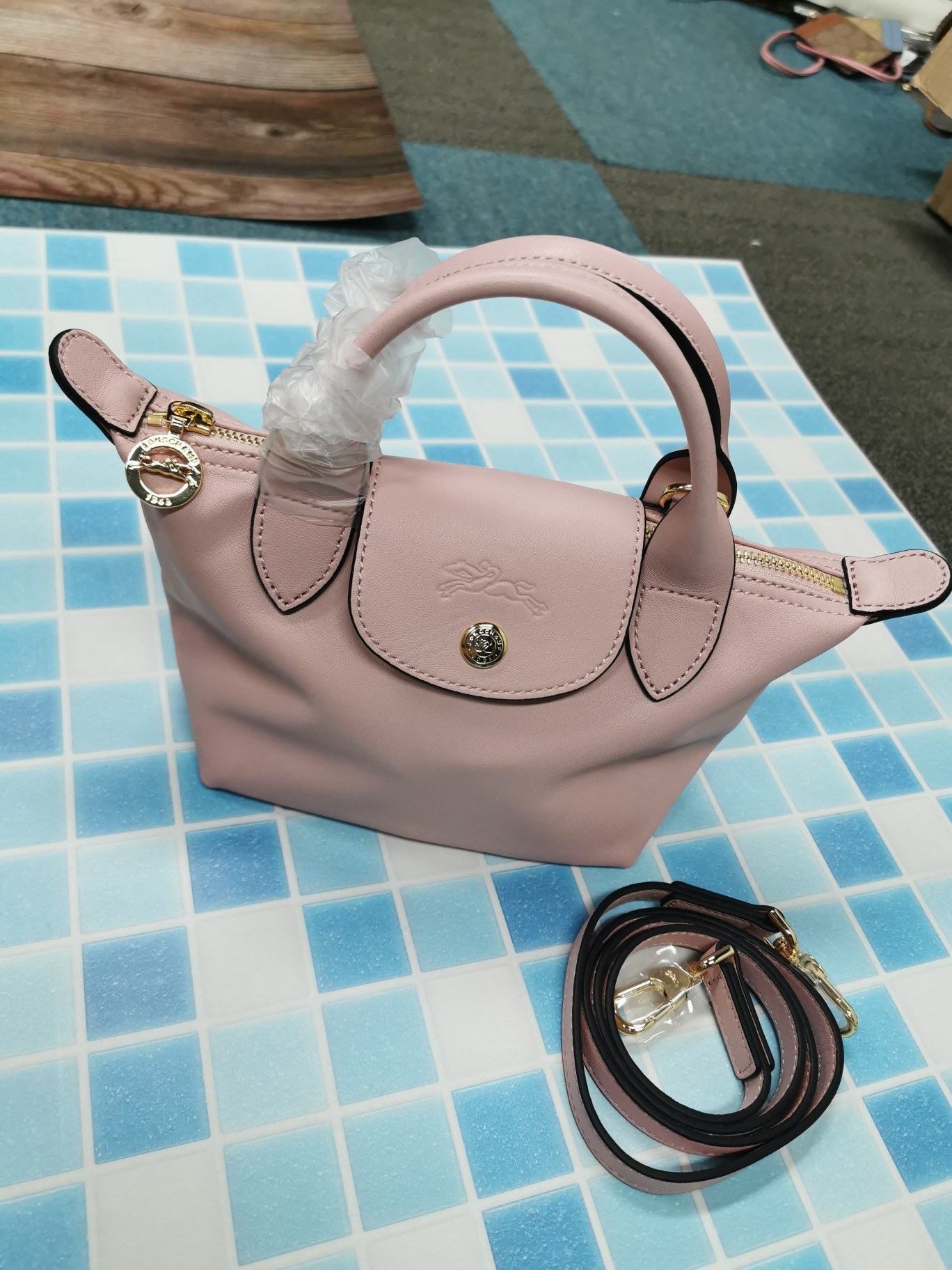 $28.99-Longchamp-X5515 gallery