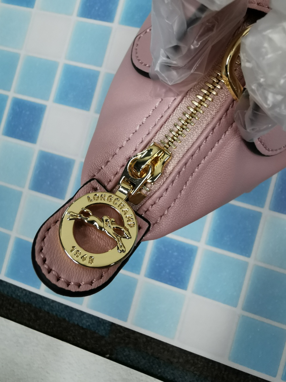 $28.99-Longchamp-X5515 gallery