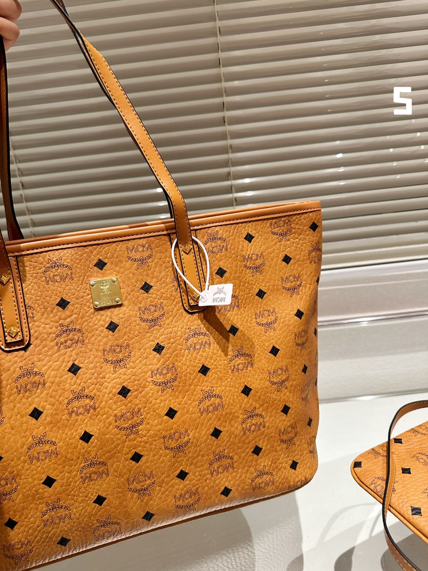 $28.99-MCM-X5686 gallery