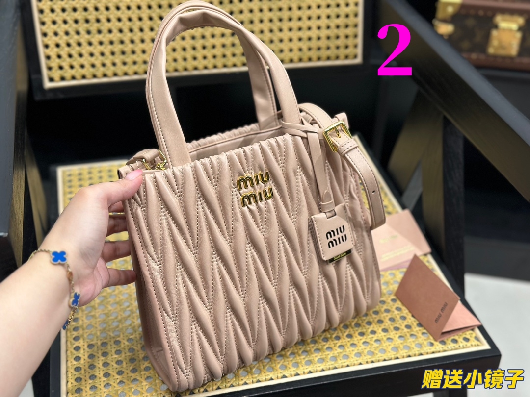 $28.99-MIUMIU-X5668 gallery