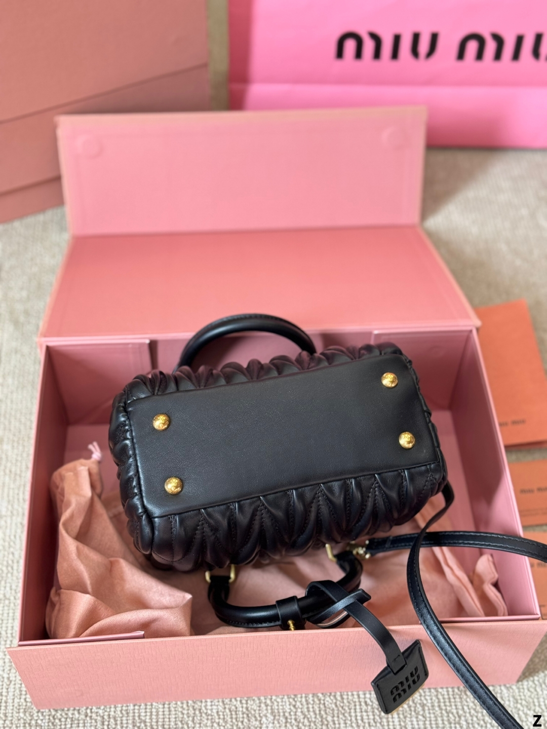 $28.99-MIUMIU-X5799 gallery
