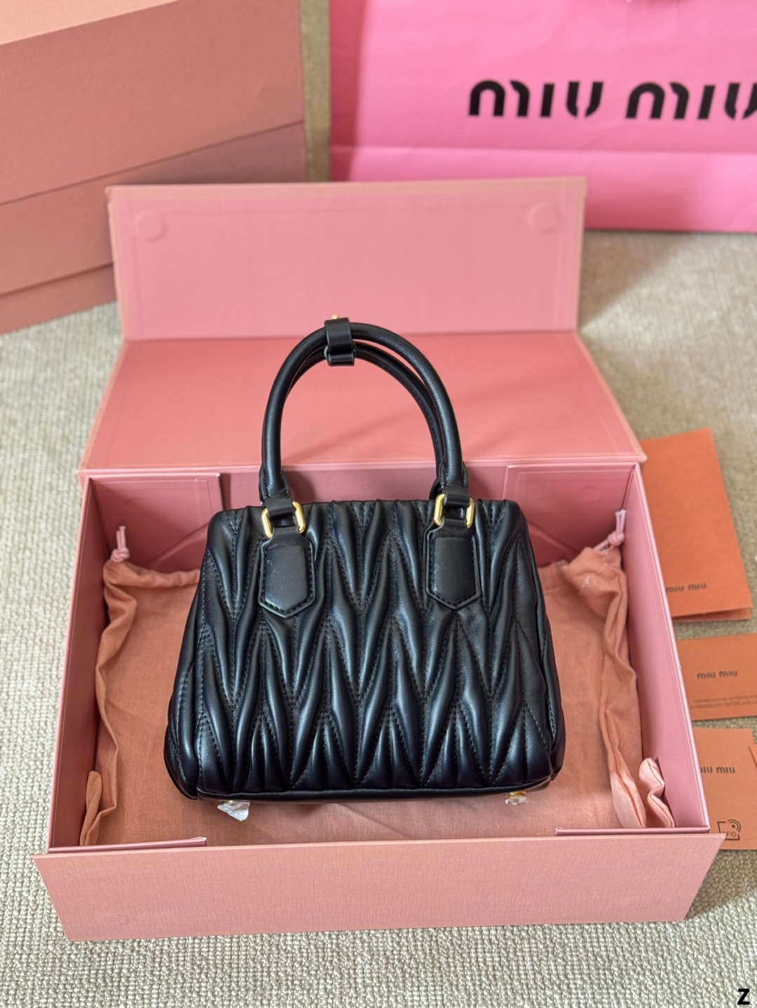 $28.99-MIUMIU-X5799 gallery