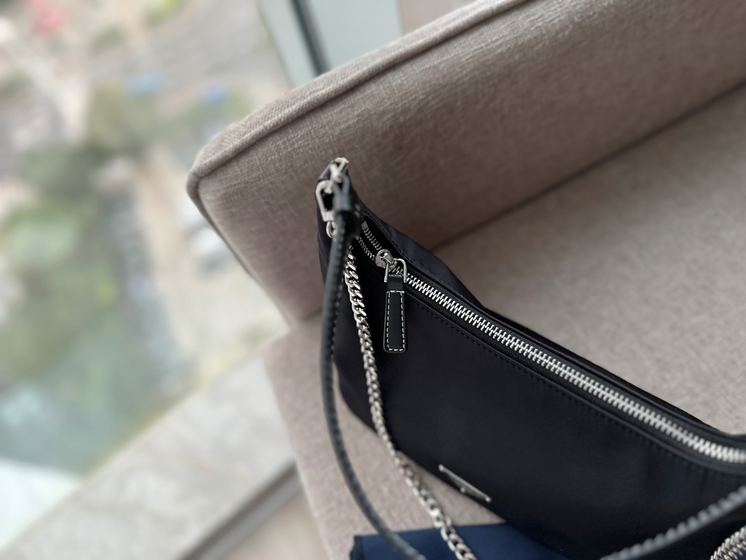 $28.99-Prada-X5498 gallery