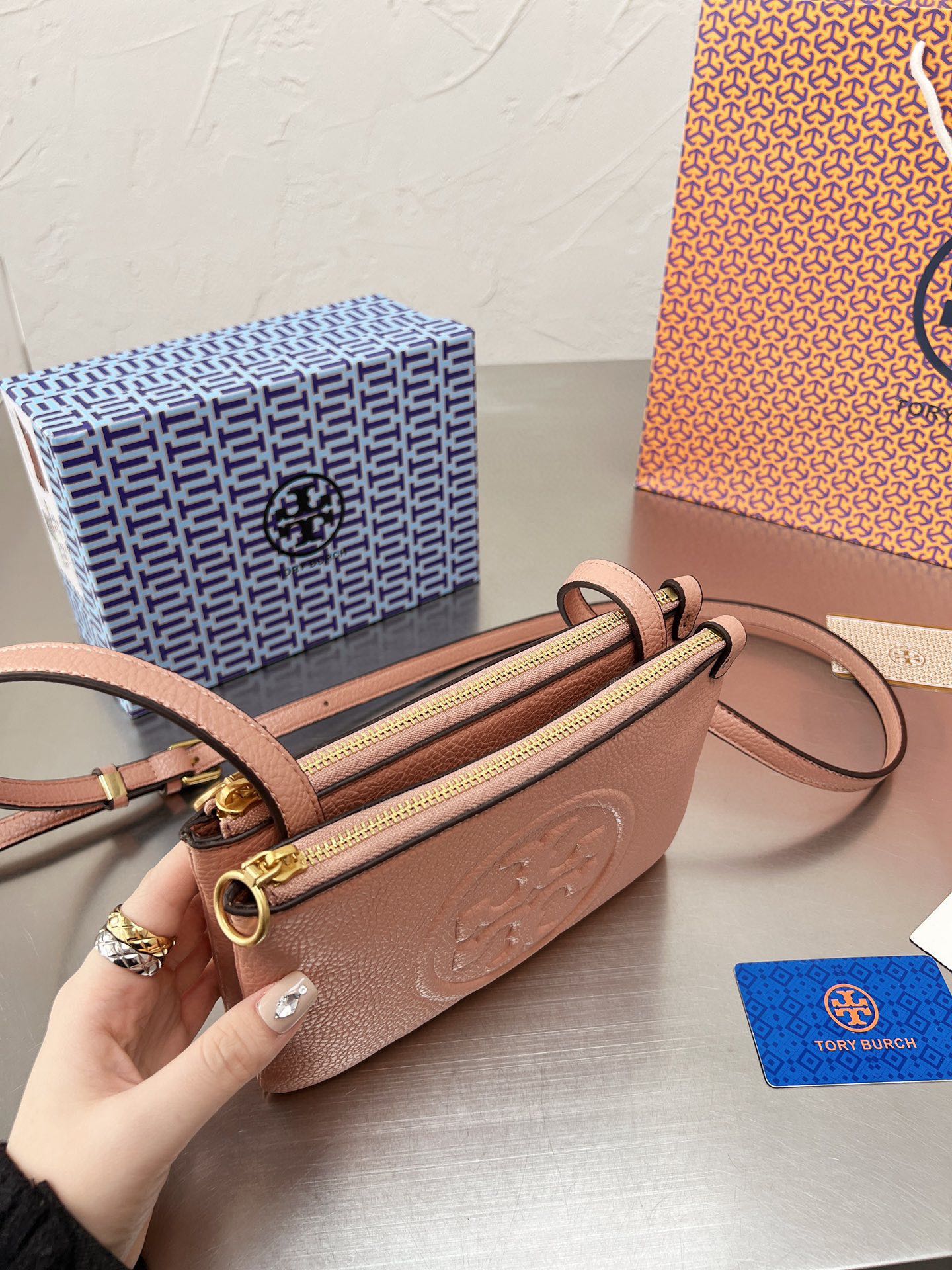 $28.99-Tory Burch -X5726 gallery