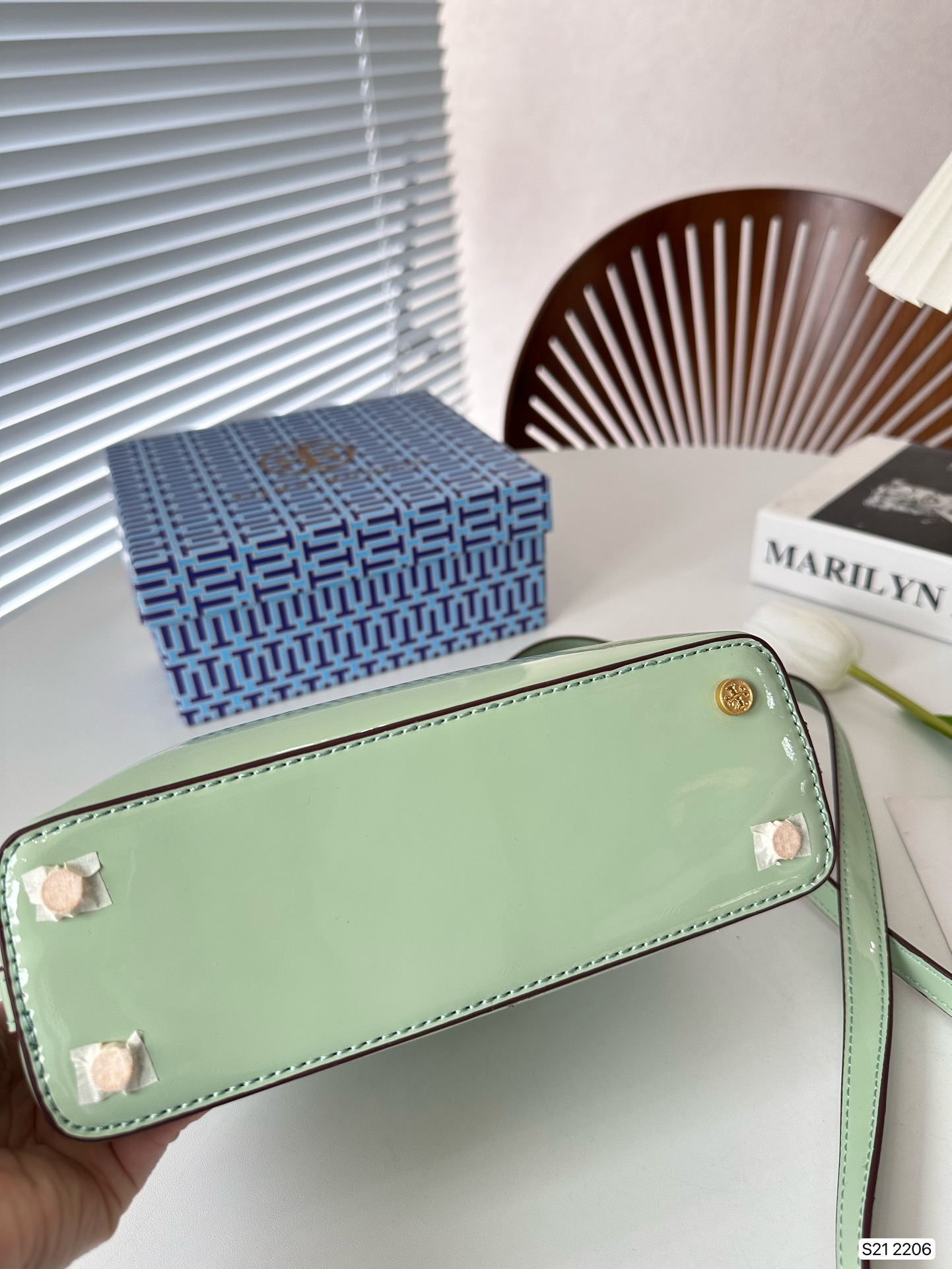 $28.99-Tory Burch -X5733 gallery