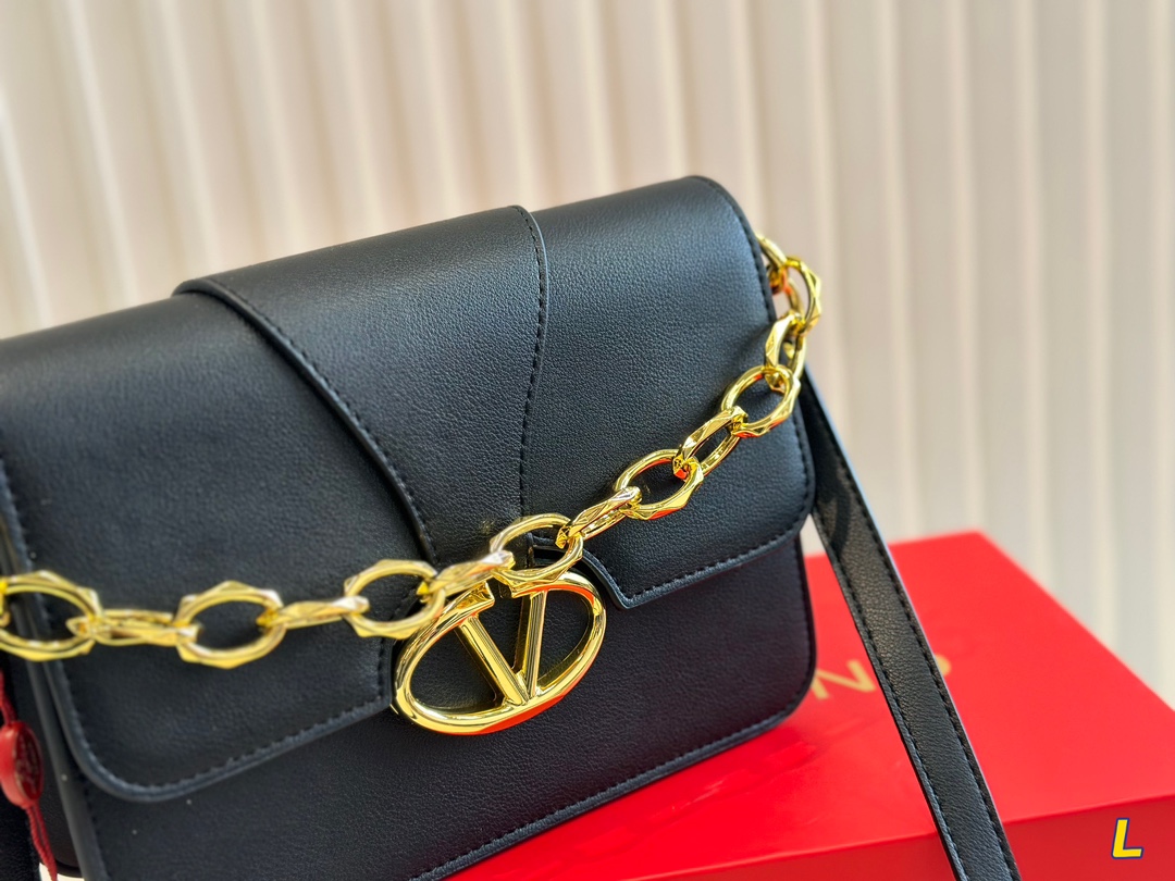 $28.99-Valentino -X5366 gallery