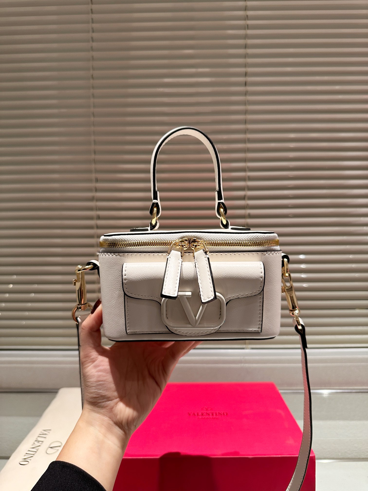 $28.99-Valentino -X5368 gallery