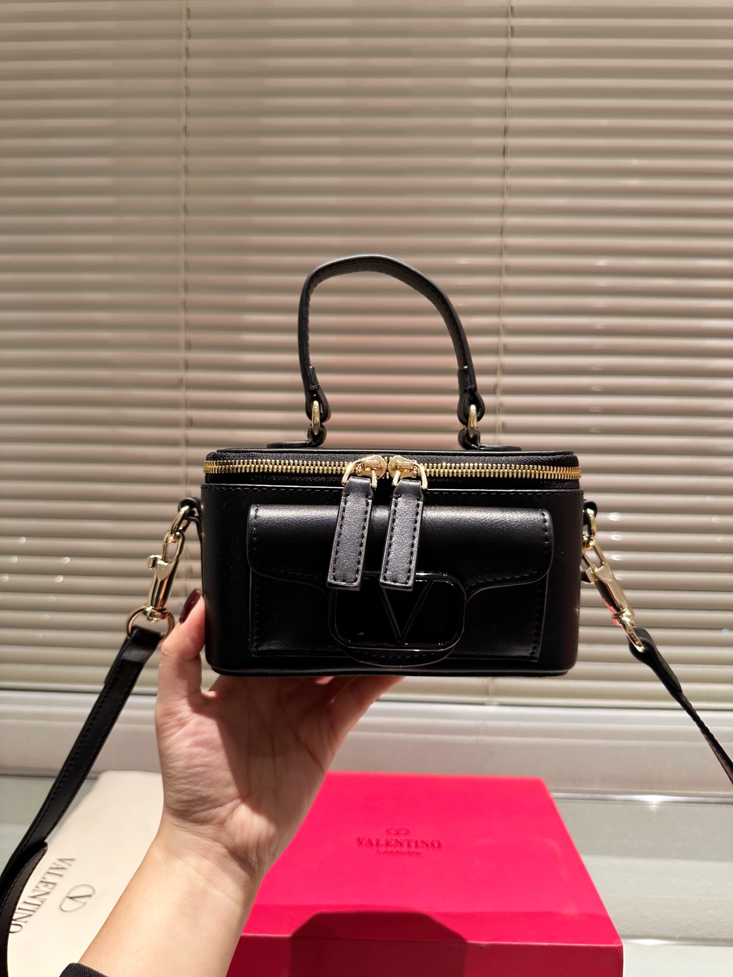 $28.99-Valentino -X5368 gallery