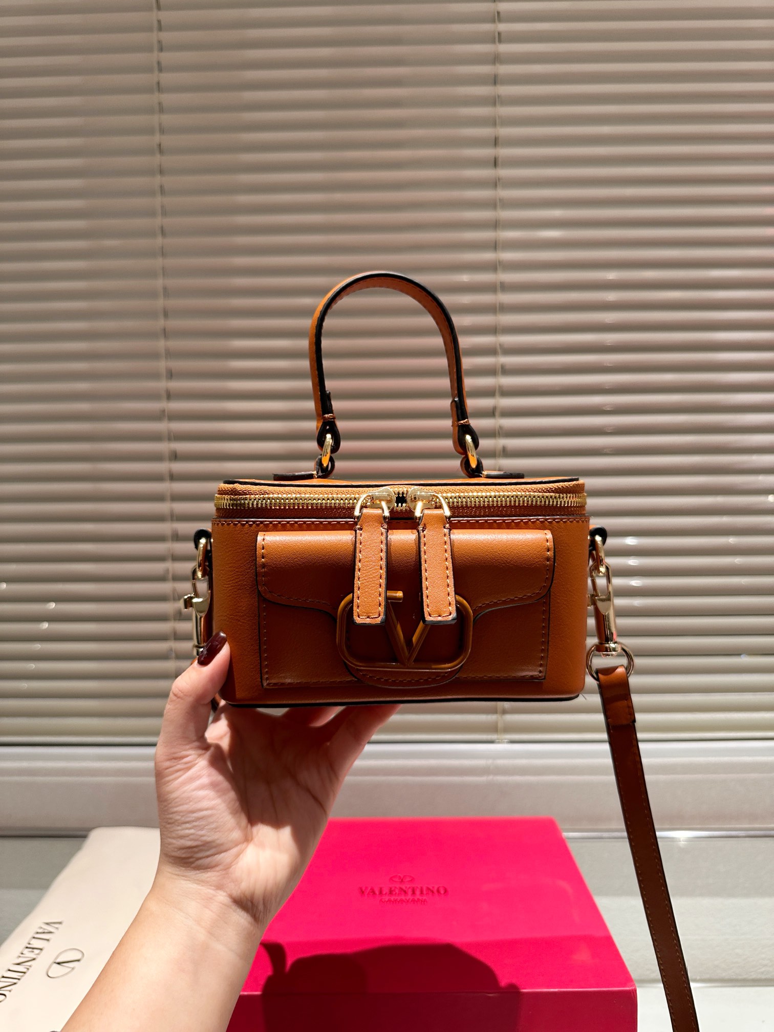 $28.99-Valentino -X5368 gallery