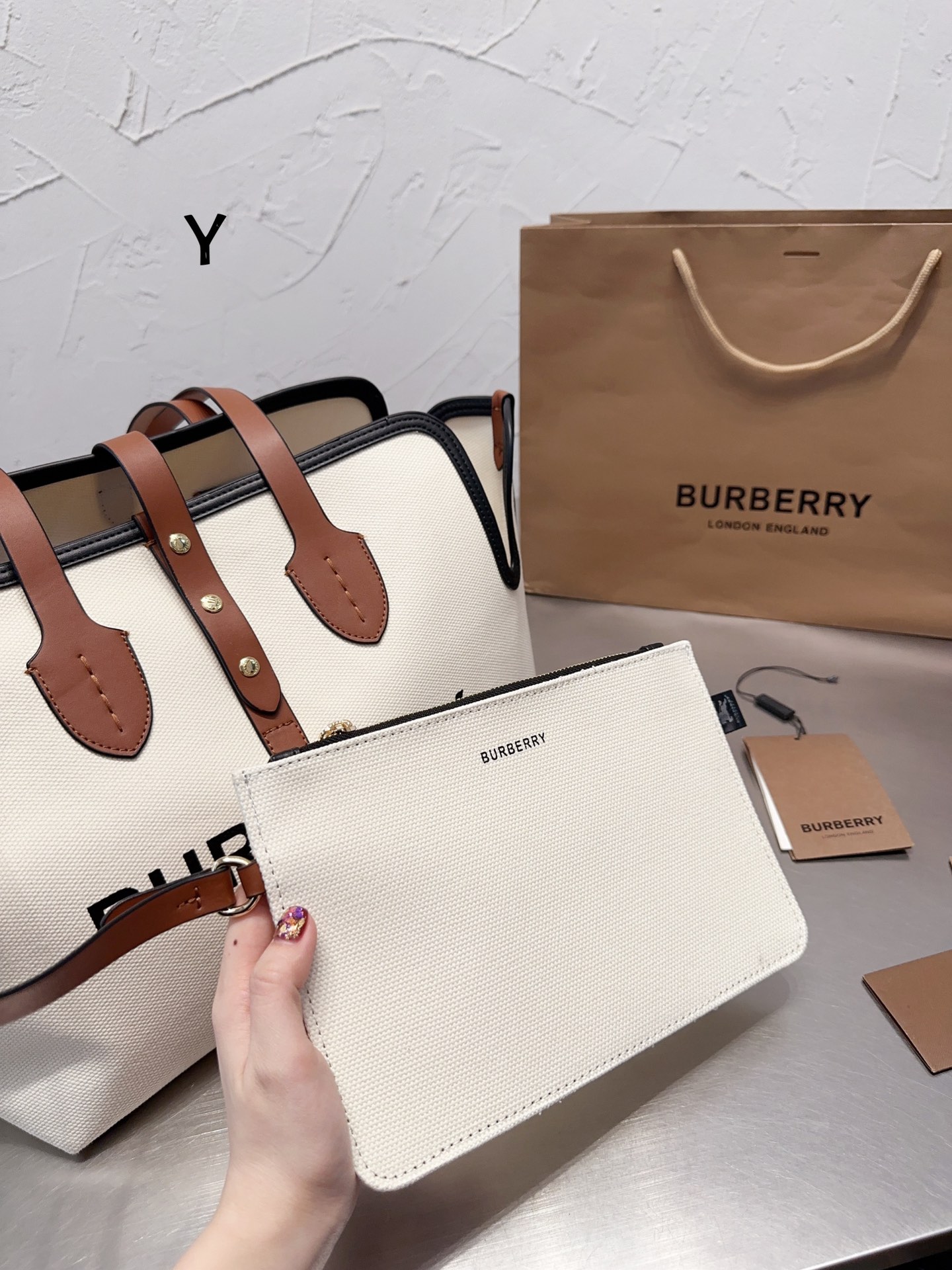 $28.99-burberry-X5578 gallery