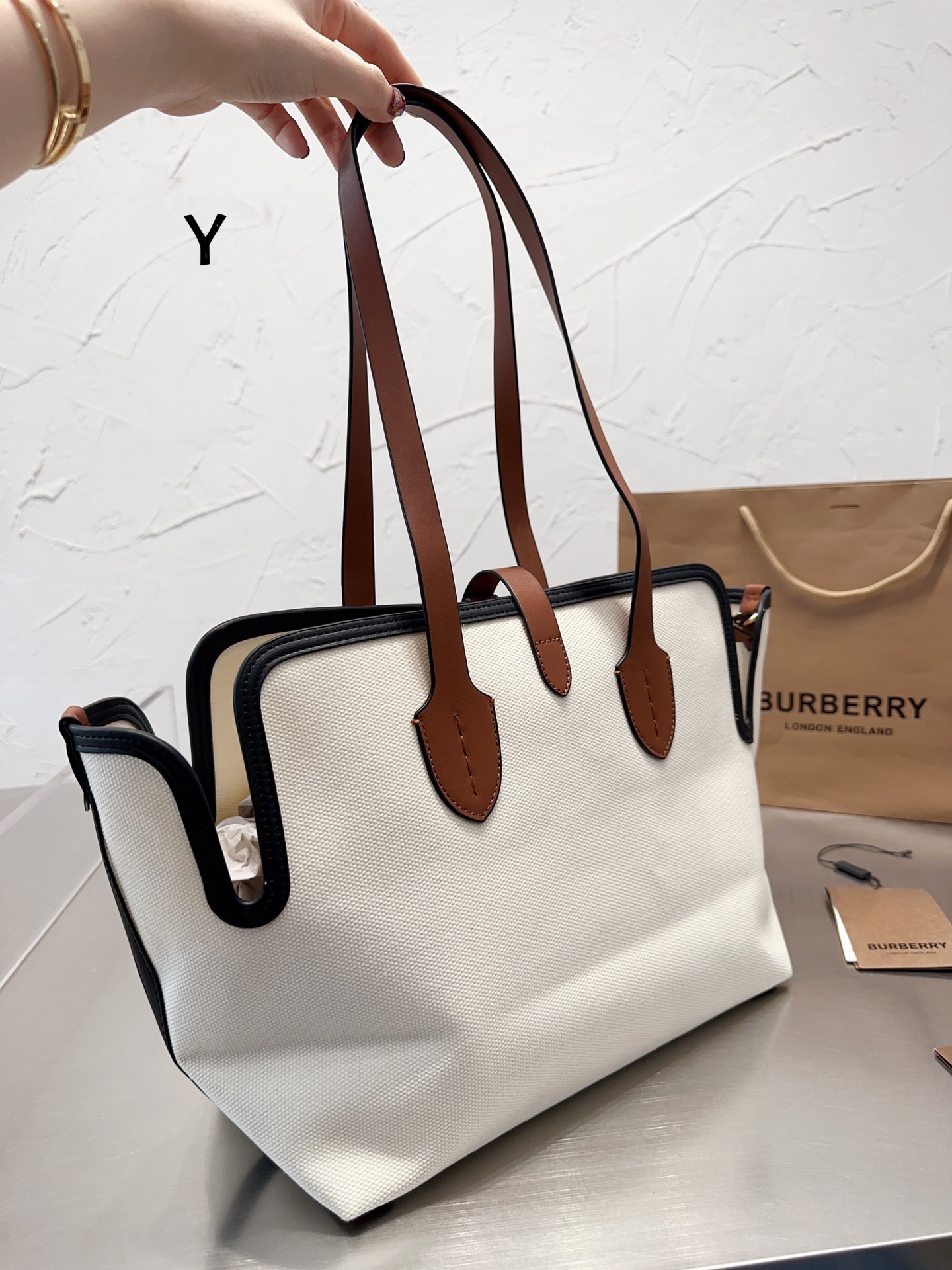 $28.99-burberry-X5578 gallery