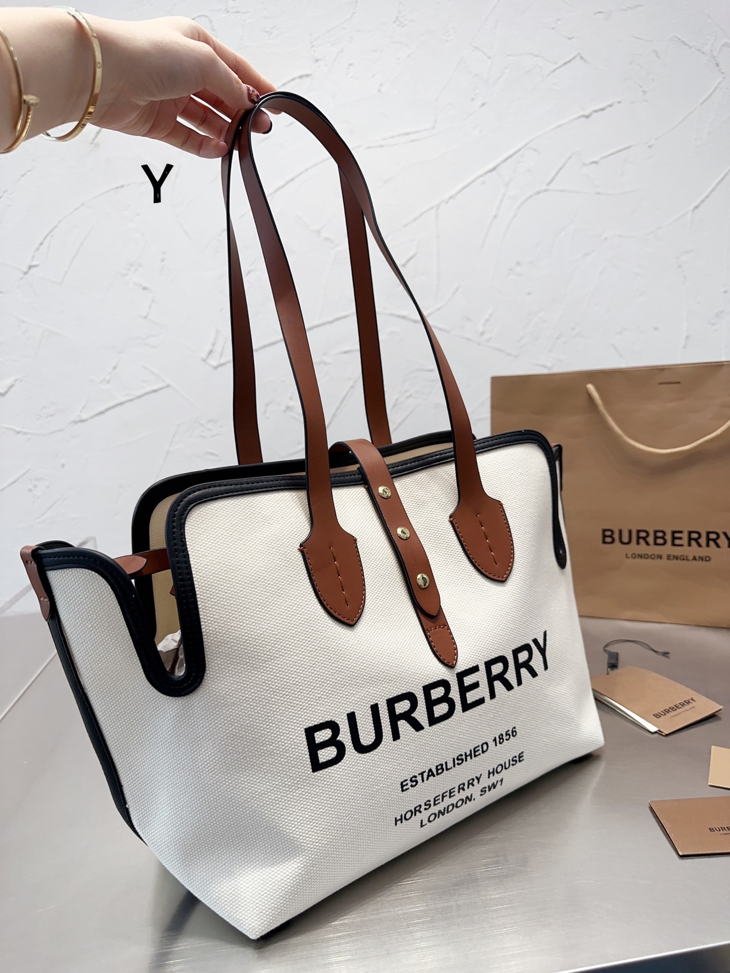 $28.99-burberry-X5578 gallery