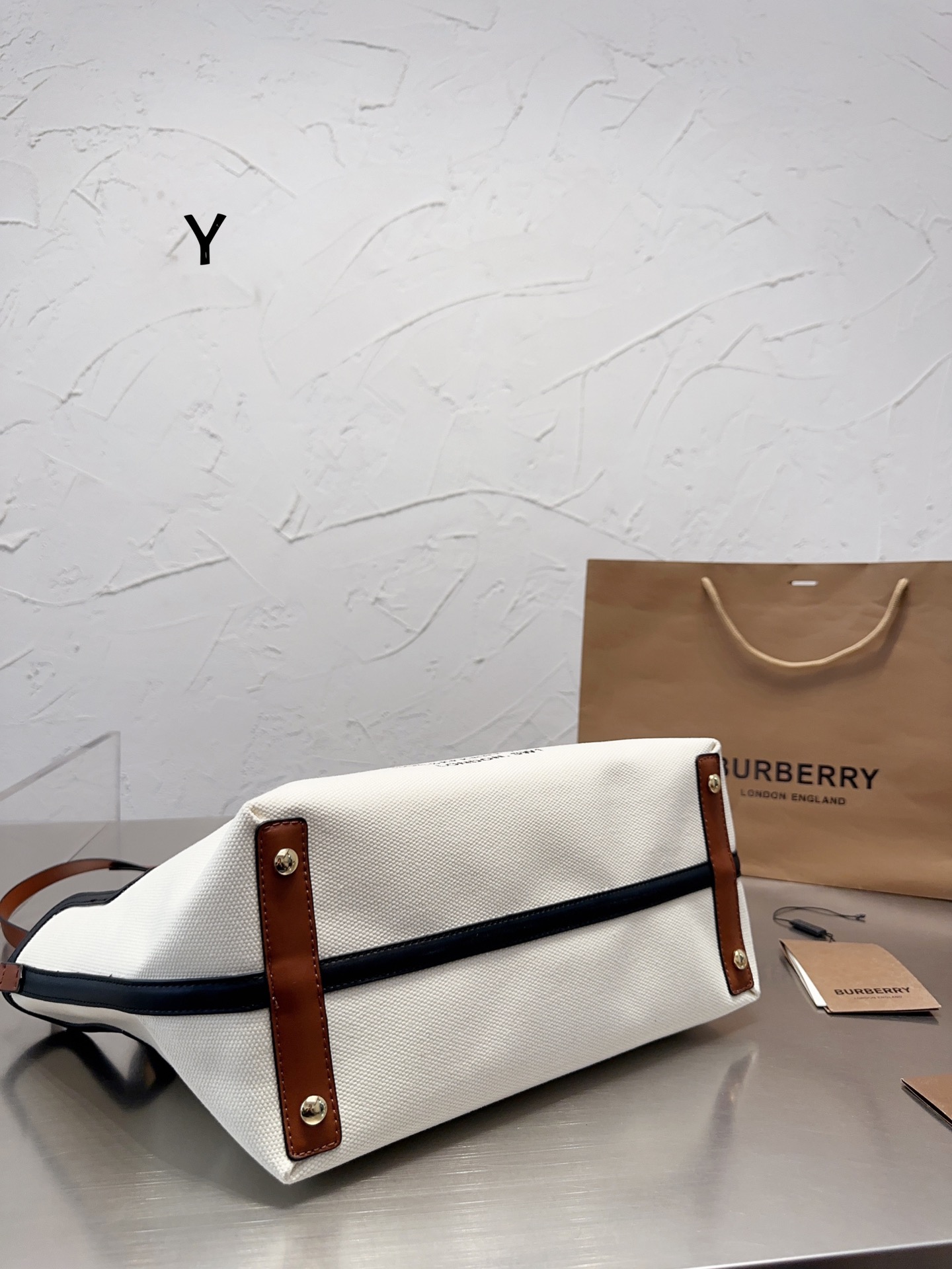 $28.99-burberry-X5578 gallery