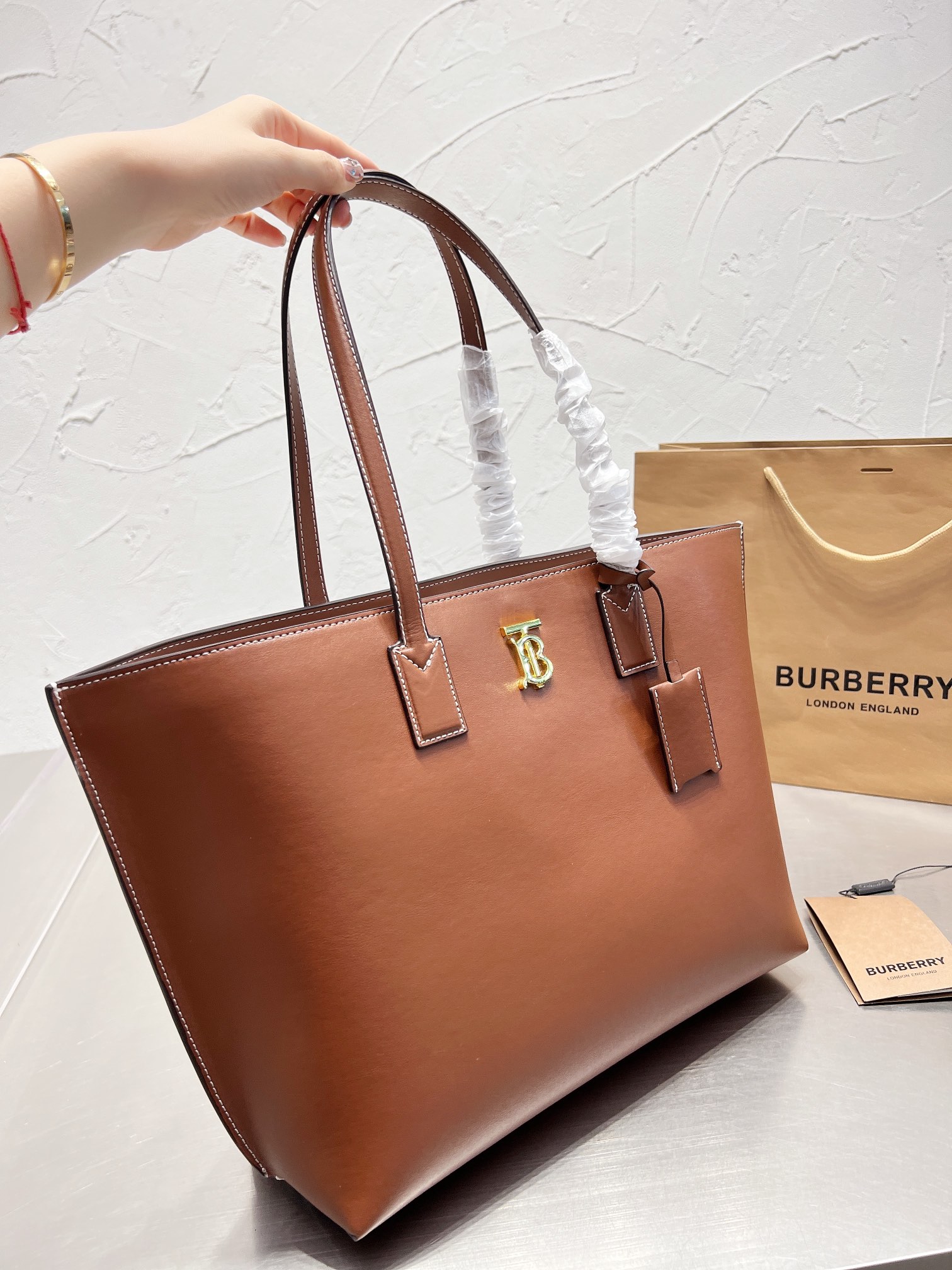$28.99-burberry-X5620 gallery