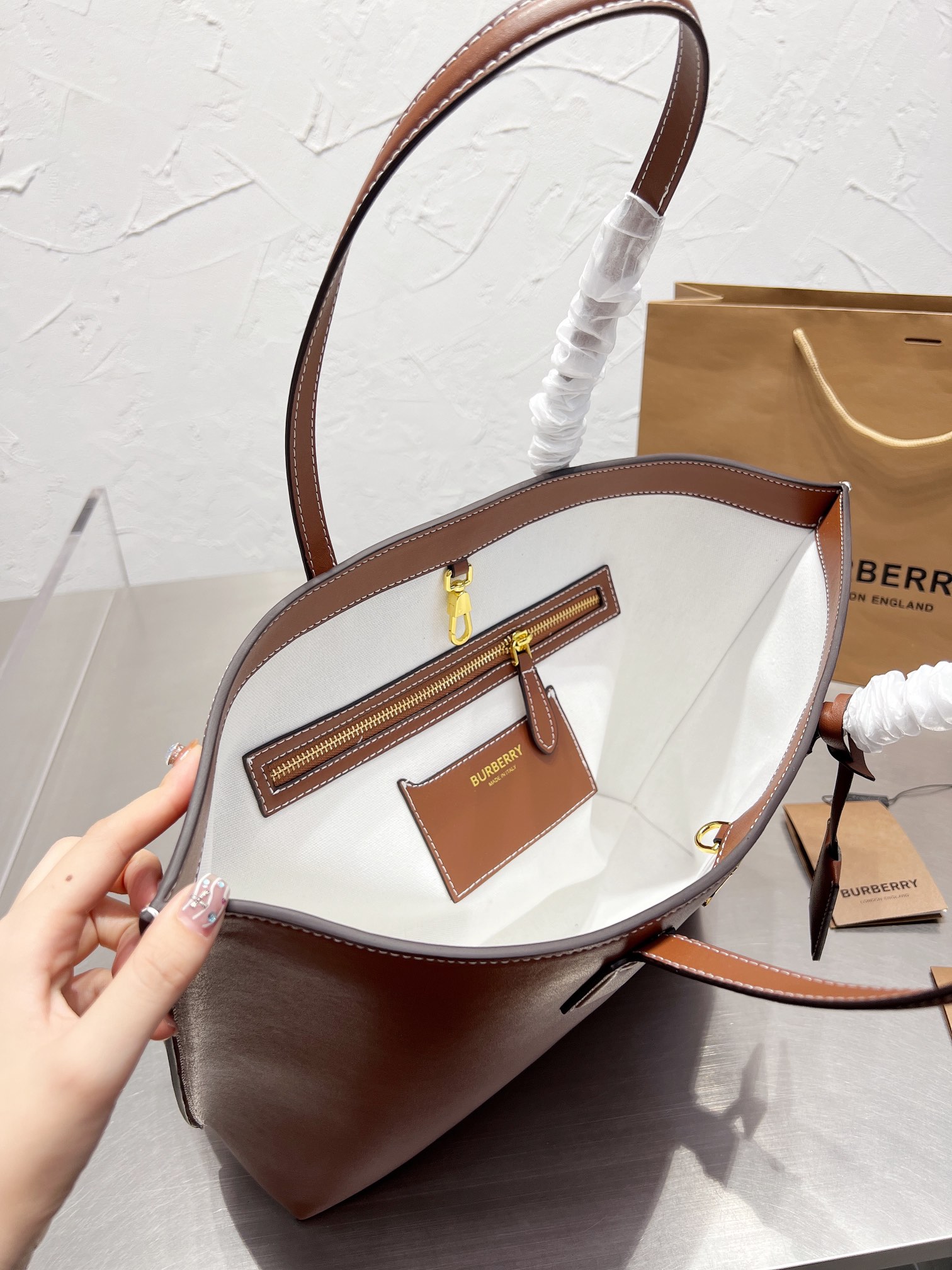 $28.99-burberry-X5620 gallery