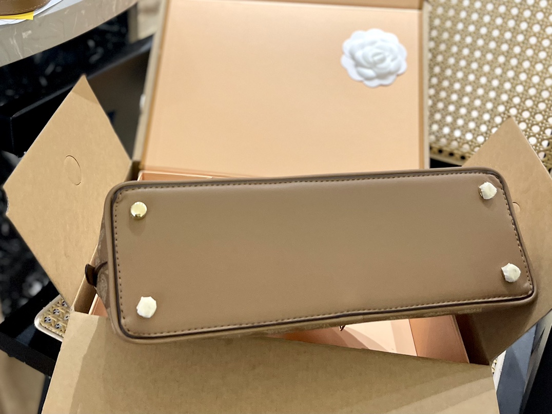 $28.99-coach-X5364 gallery