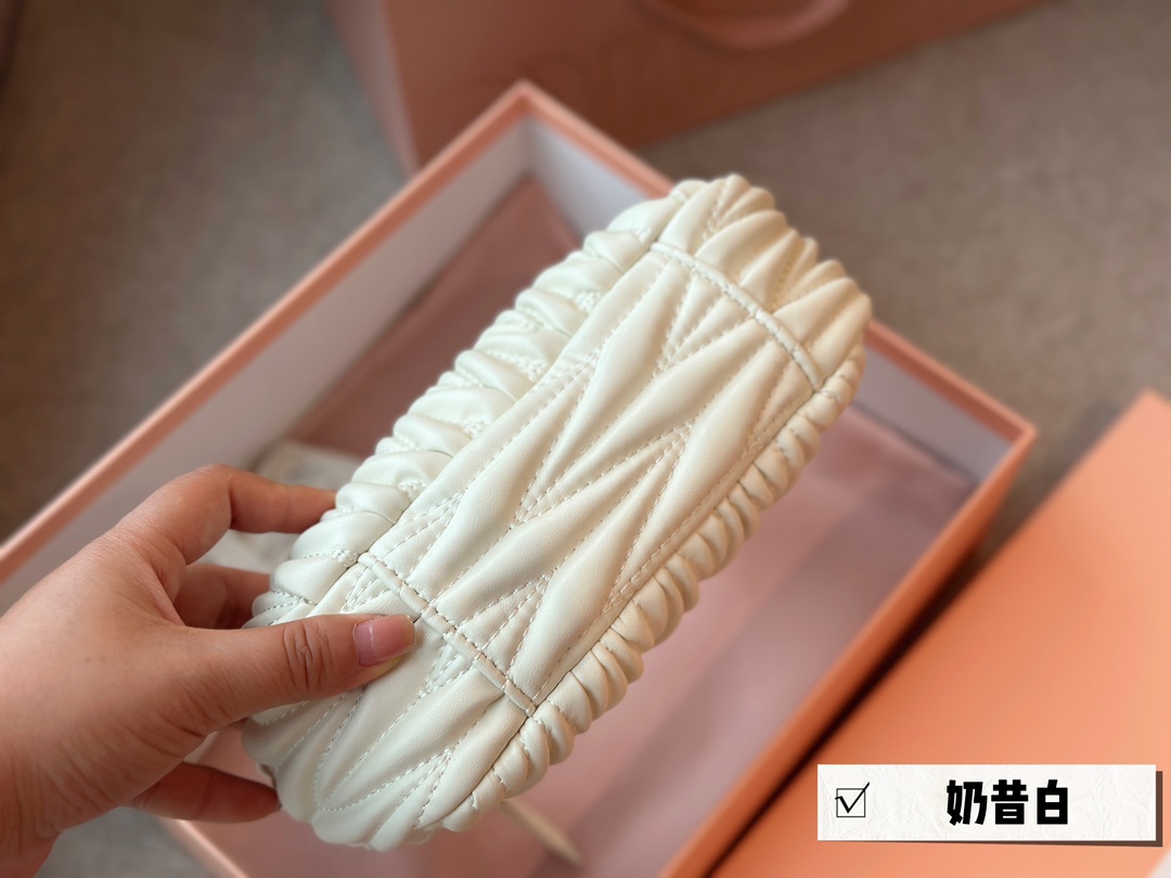 $28.99-miumiu-X5504 gallery