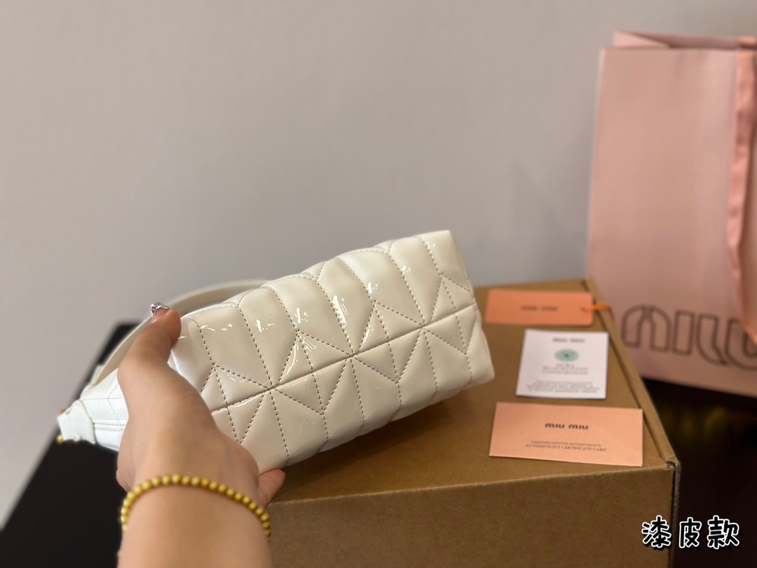$28.99-miumiu-X5592 gallery