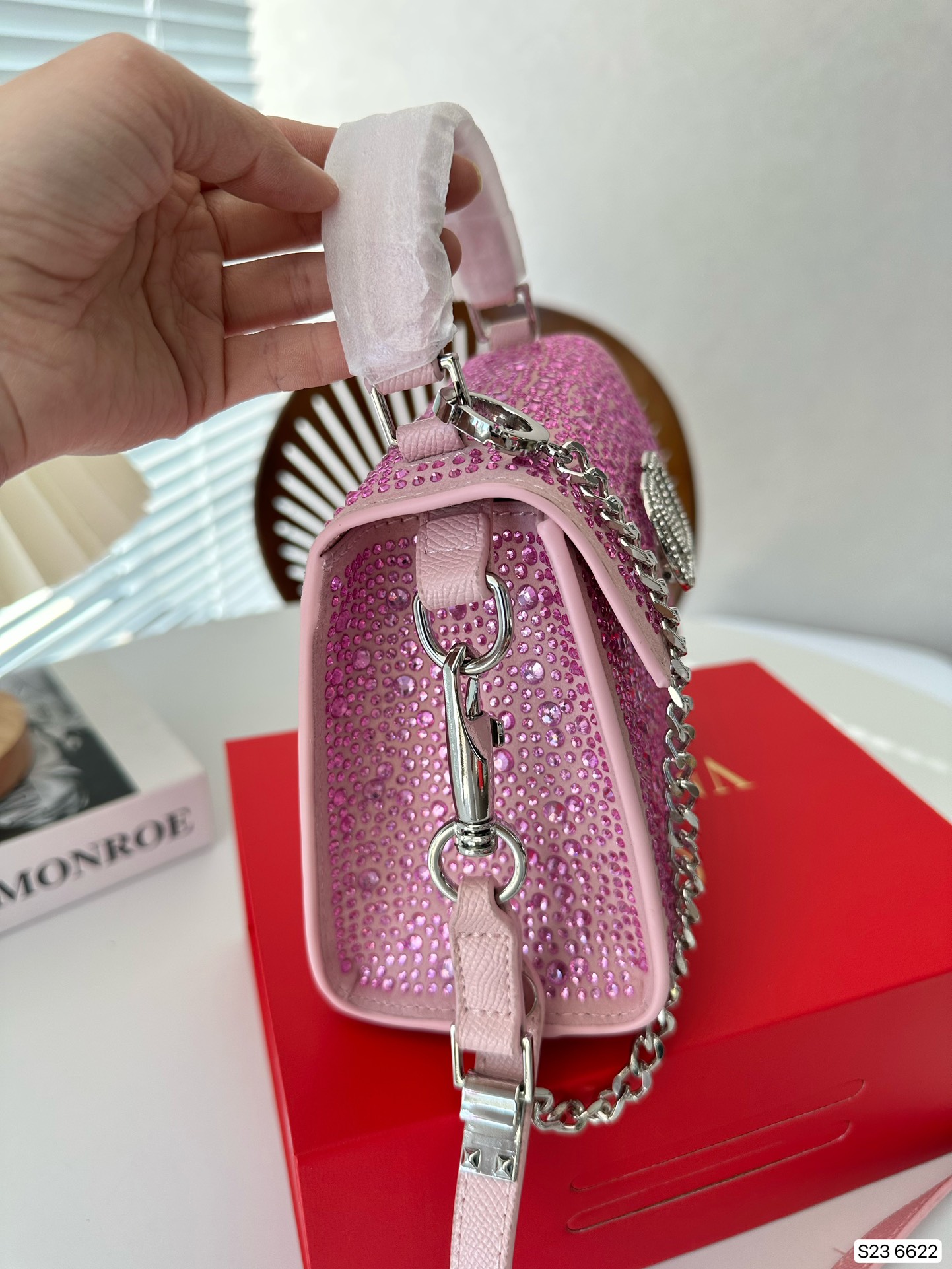 $28.99-valentino-X5509 gallery