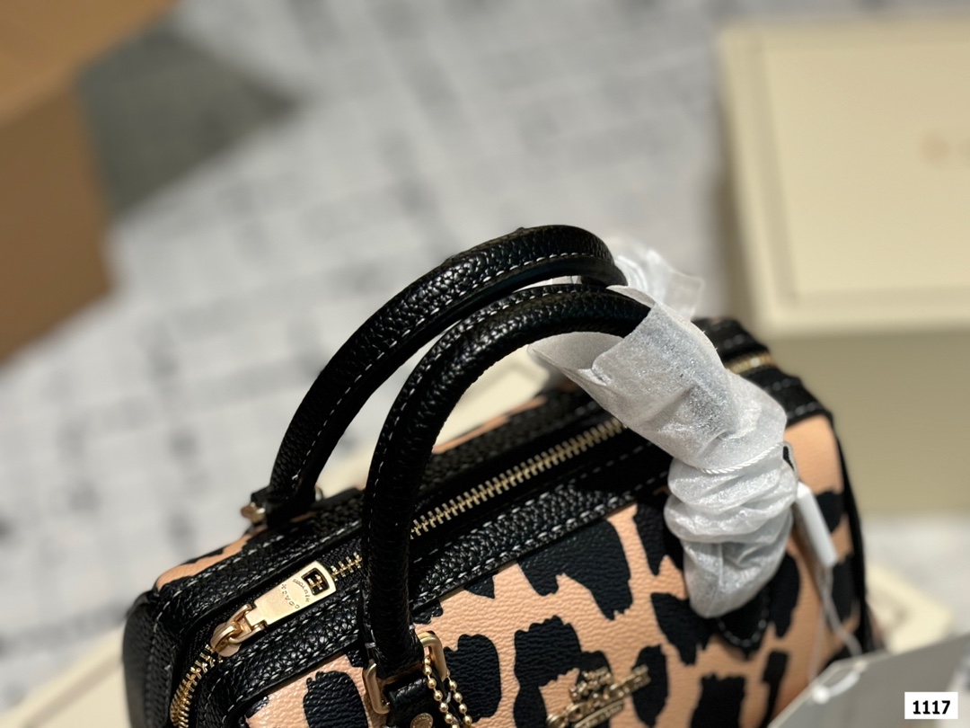 $28.99COACH-X5711 gallery