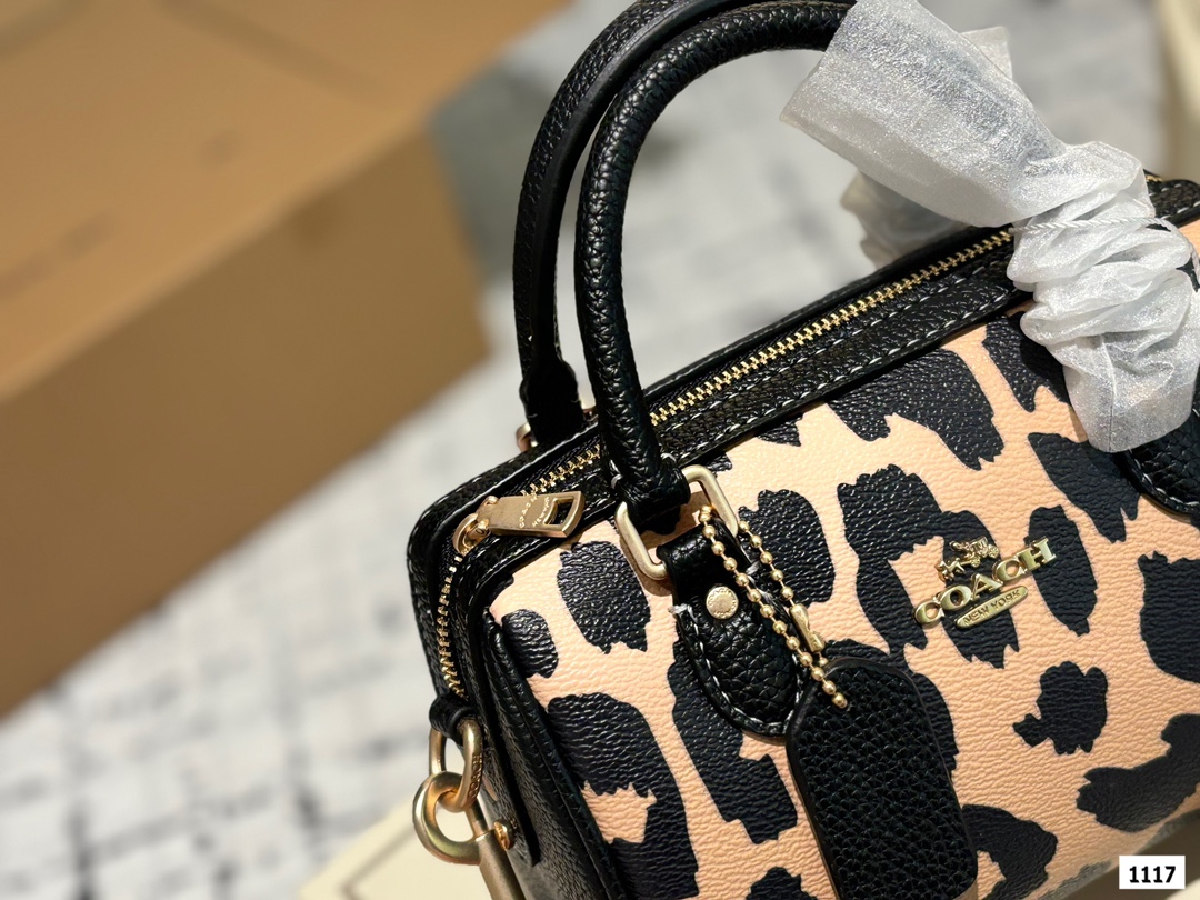 $28.99COACH-X5711 gallery