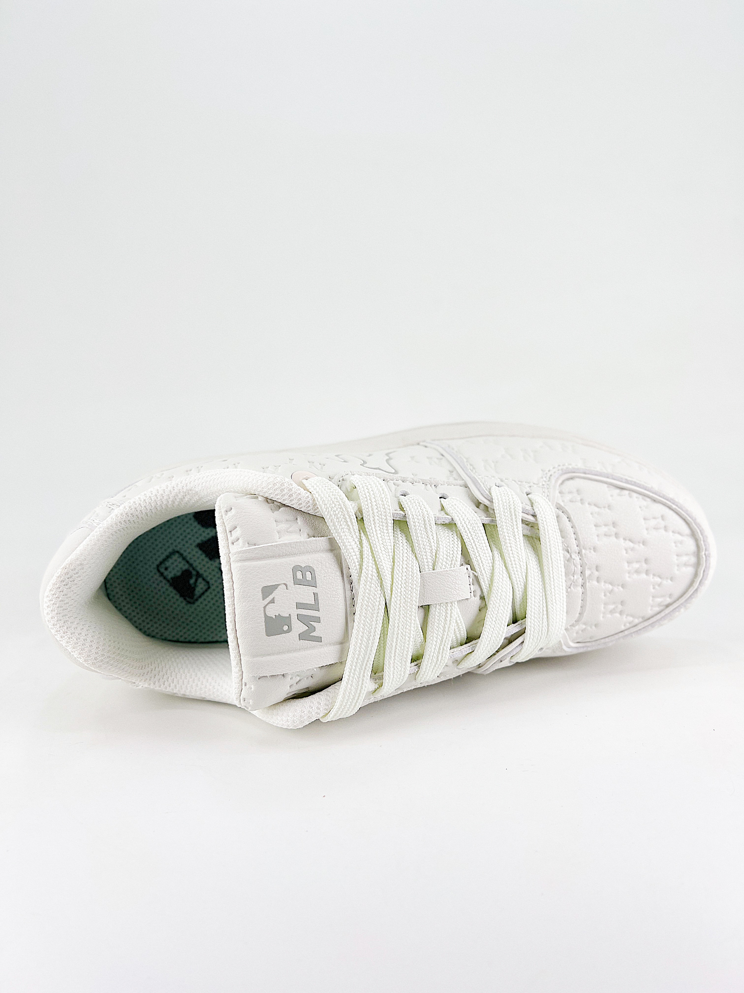 $28.99MLB CHUNKY CLASSIC EMBO MONOGRAM X5294 gallery
