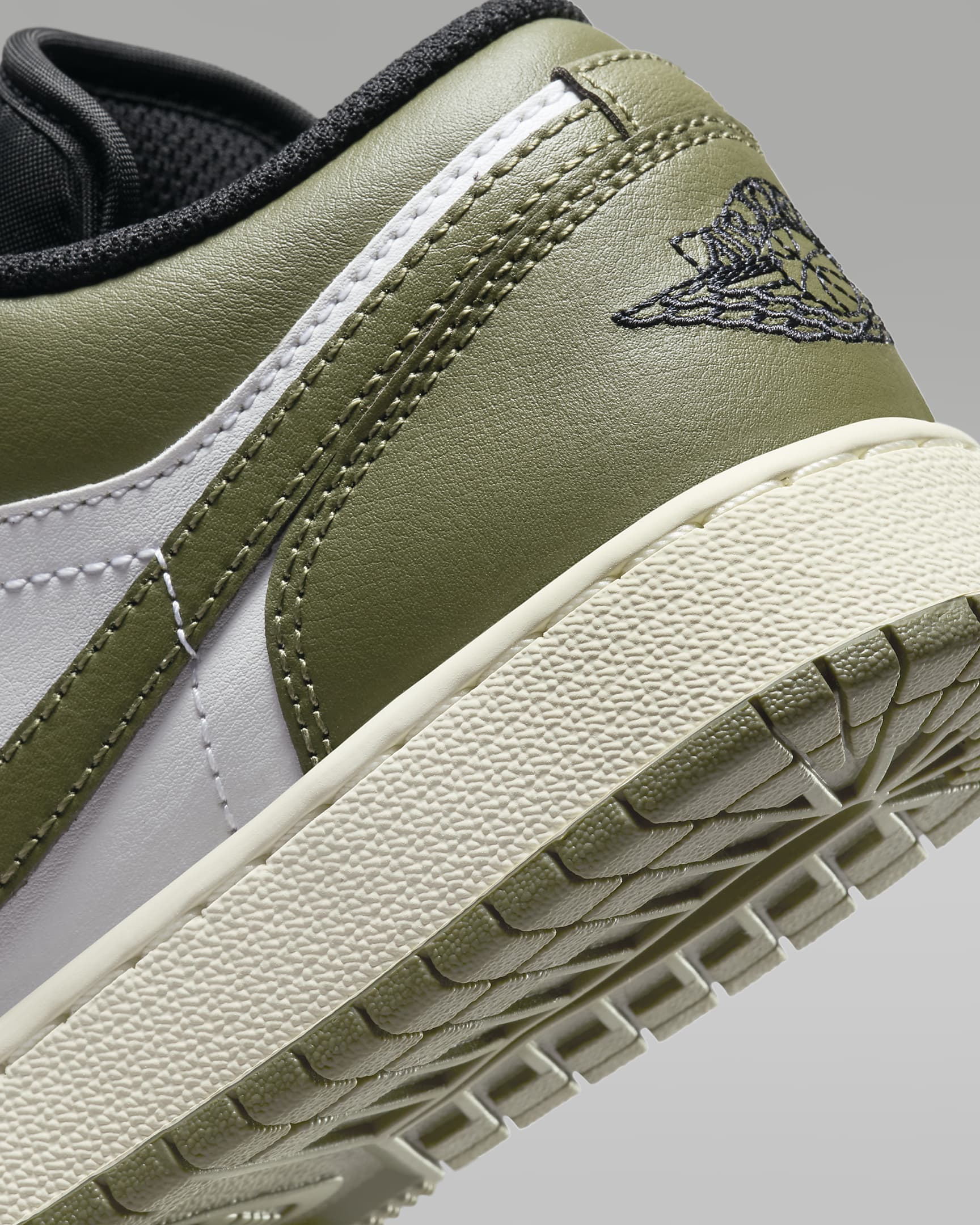 $30.99 Air Jordan 1 Low grend X4160 gallery