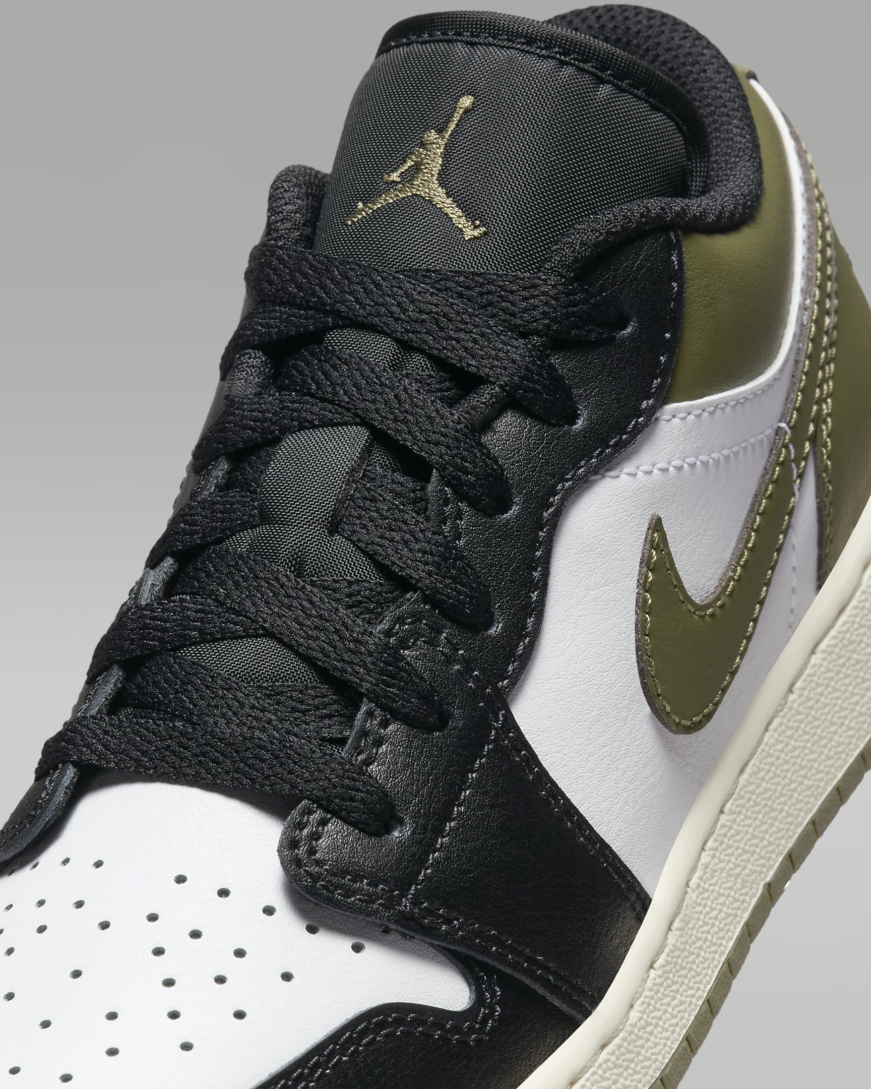 $30.99 Air Jordan 1 Low grend X4160 gallery