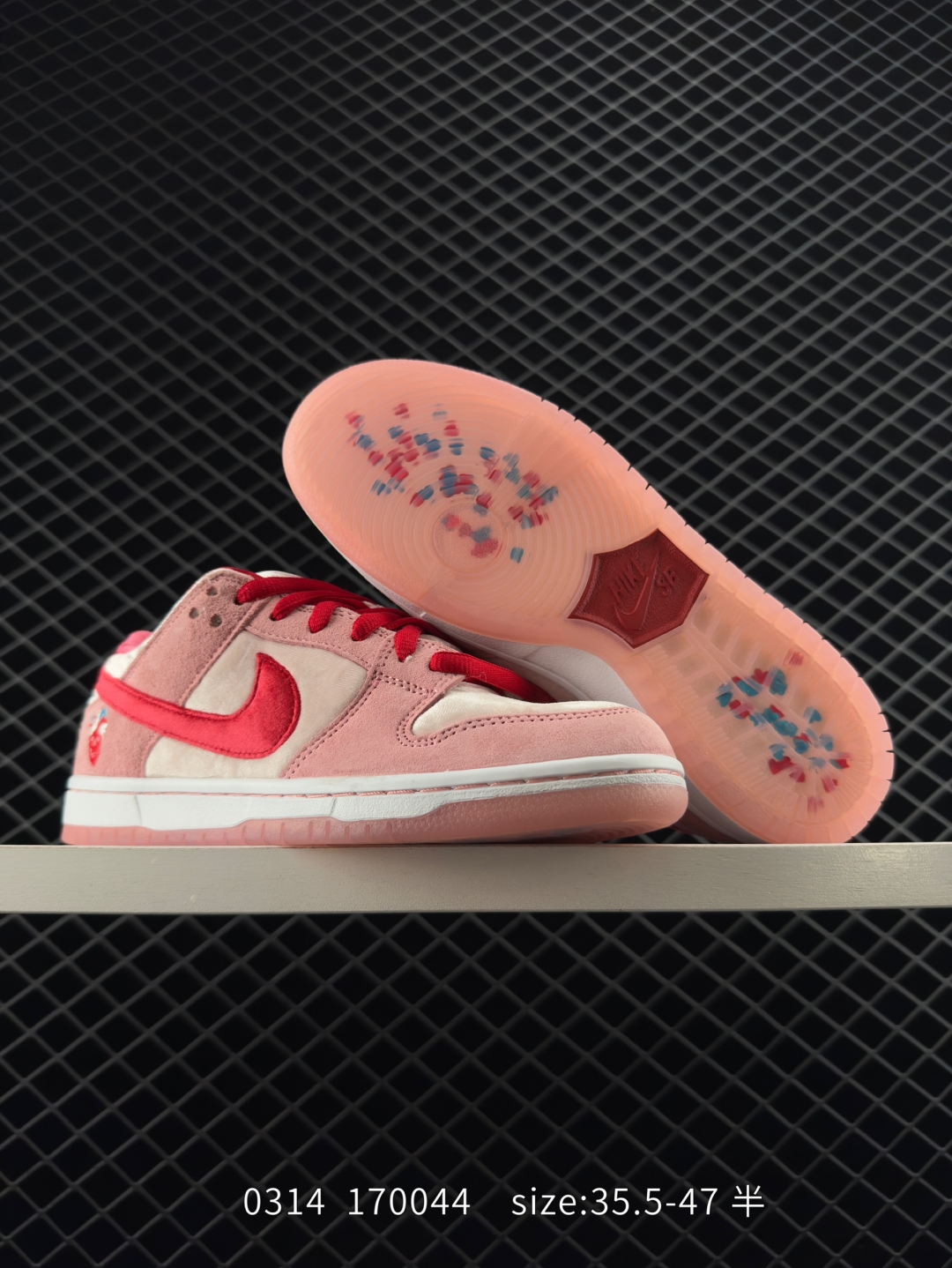 $30.99Nike SB Dunk Low”Valentine’s Day”X4325 gallery
