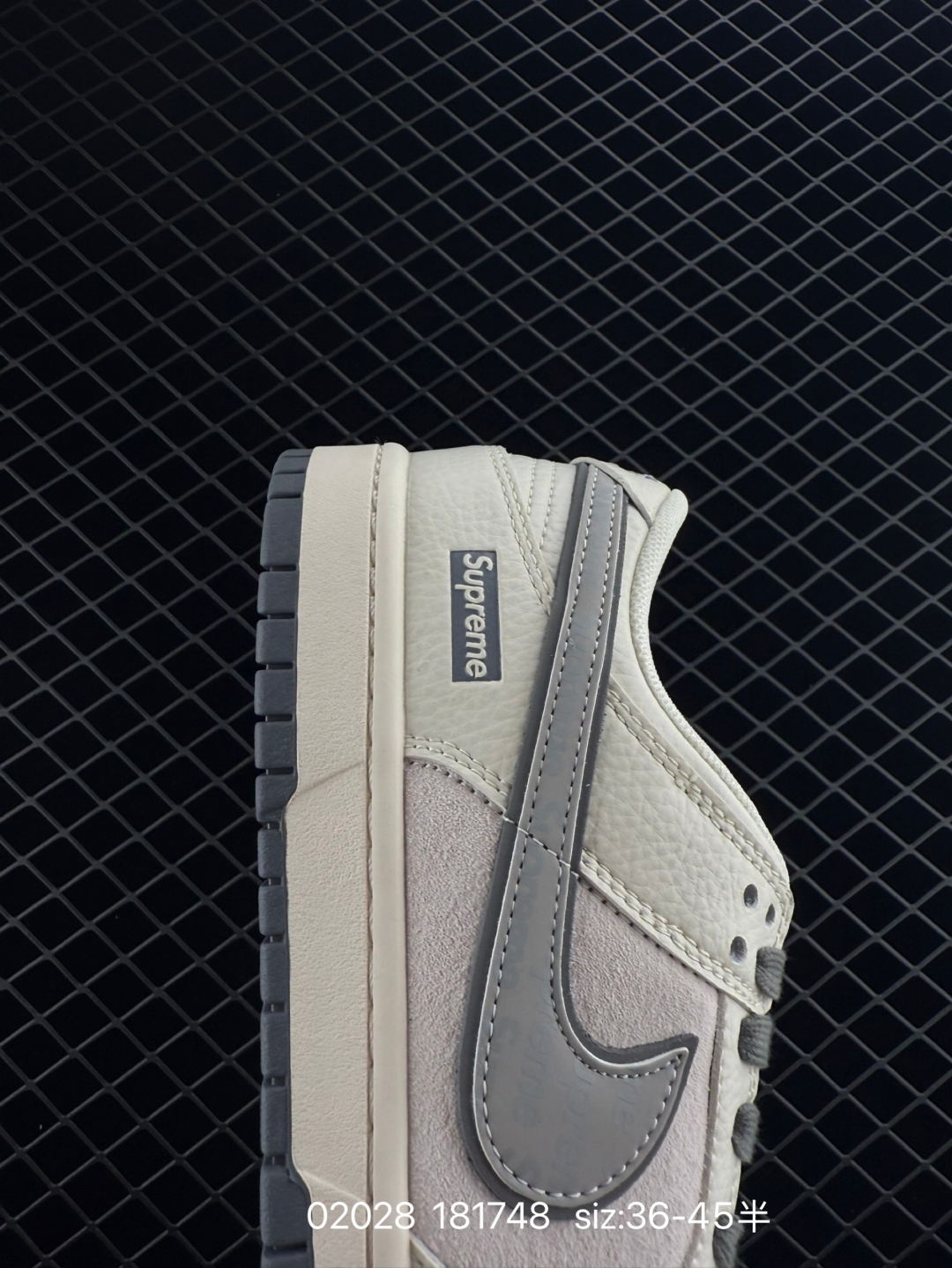 $31.99 NIKE DUNK SB LOW LV X4389 gallery