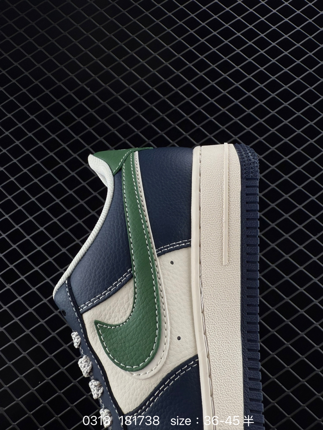 $31.99NIKE AIR FORCE 1‘07 LV8 X4333 gallery