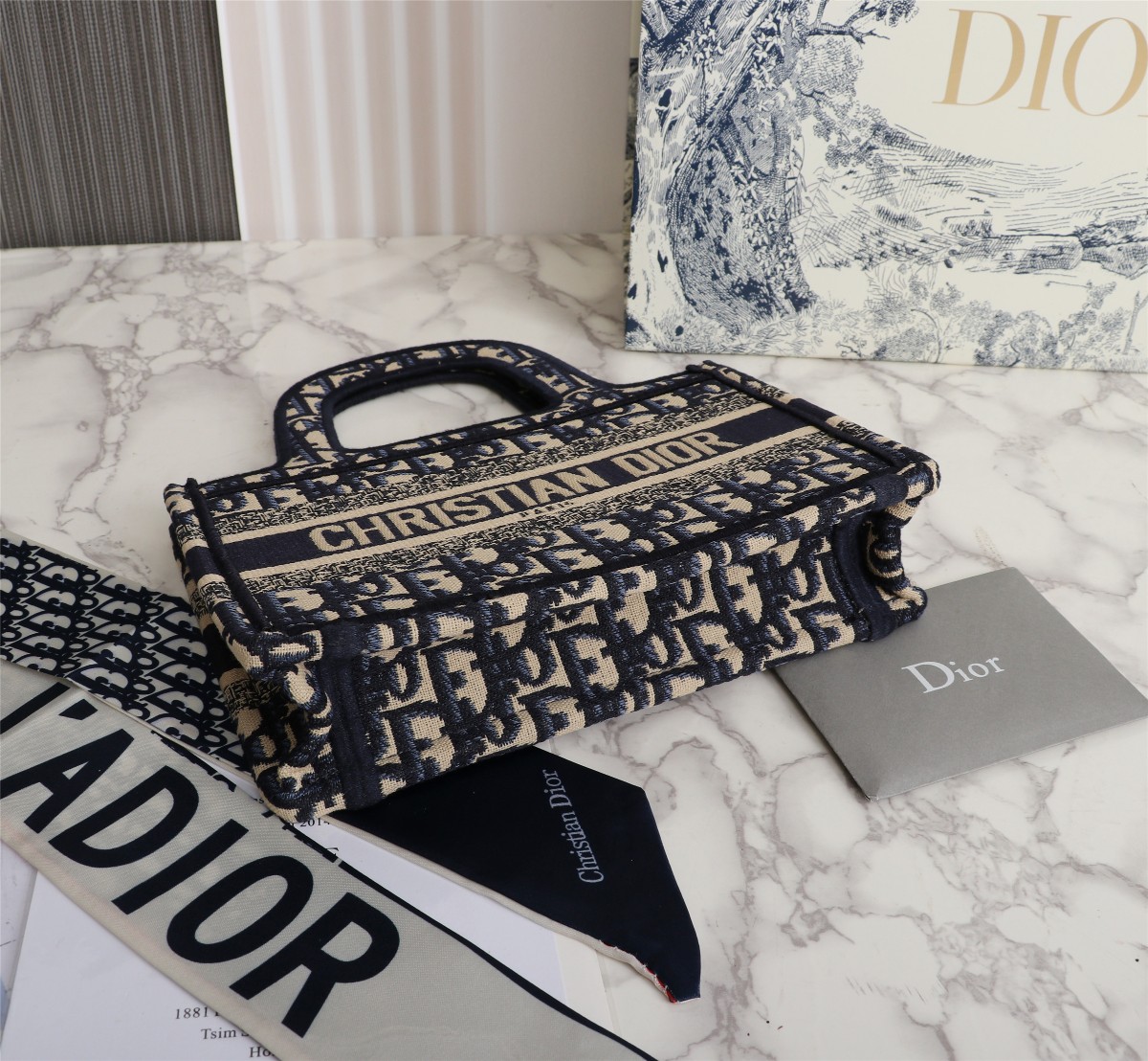 $32.99 DIOR  7654 X2295 gallery