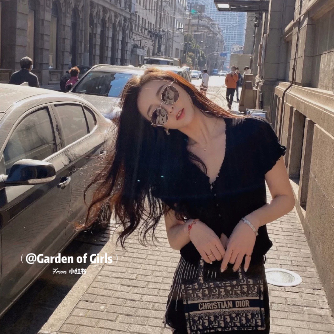 $32.99 DIOR  7654 X2295 gallery
