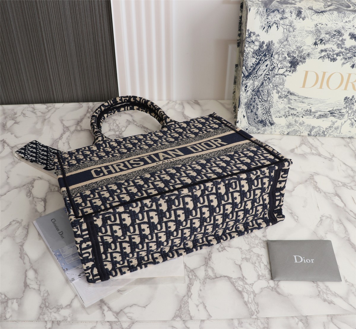 $32.99 DIOR  7654 X2295 gallery