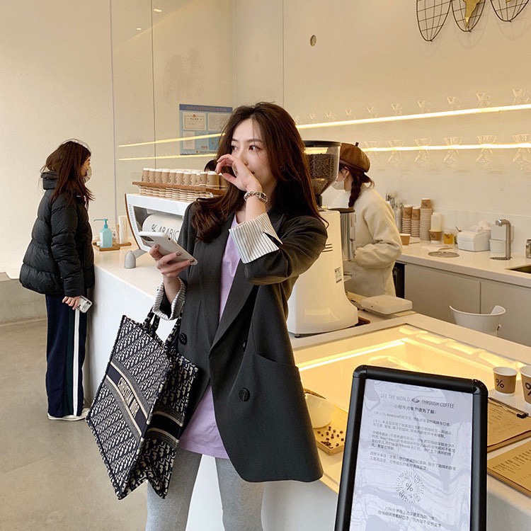 $32.99 DIOR  7654 X2295 gallery