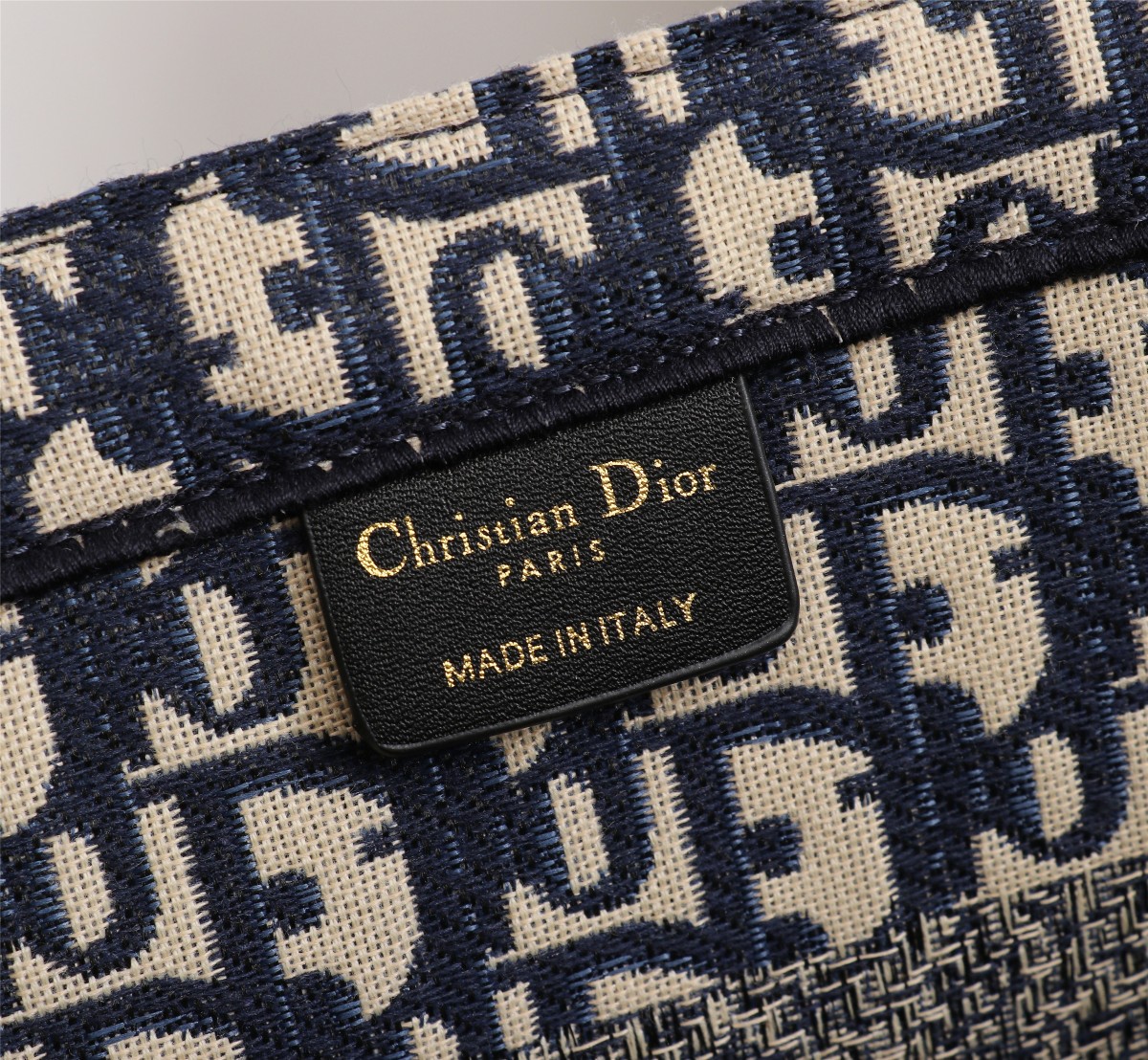 $32.99 DIOR  7654 X2295 gallery