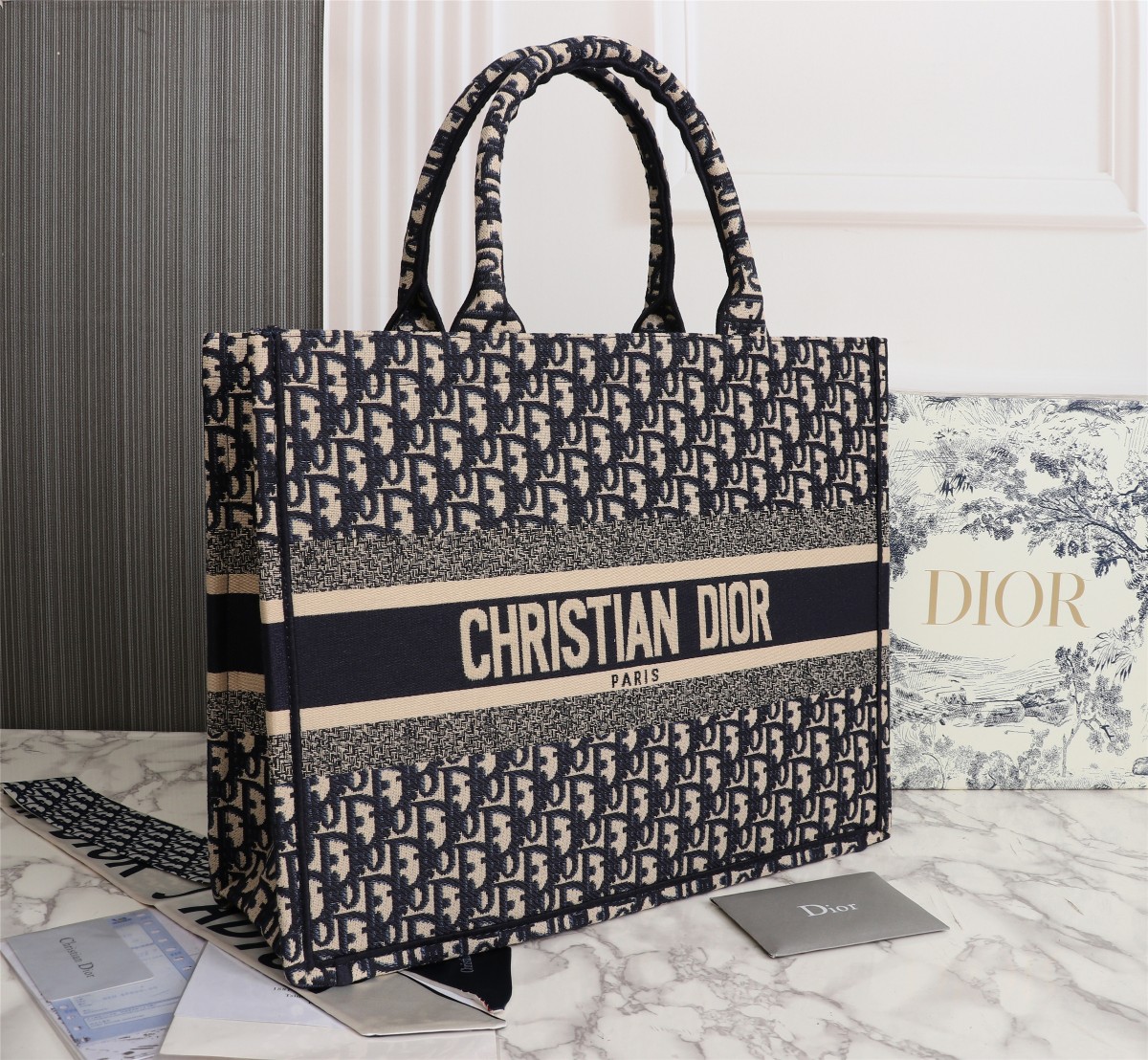 $32.99 DIOR  7654 X2295 gallery