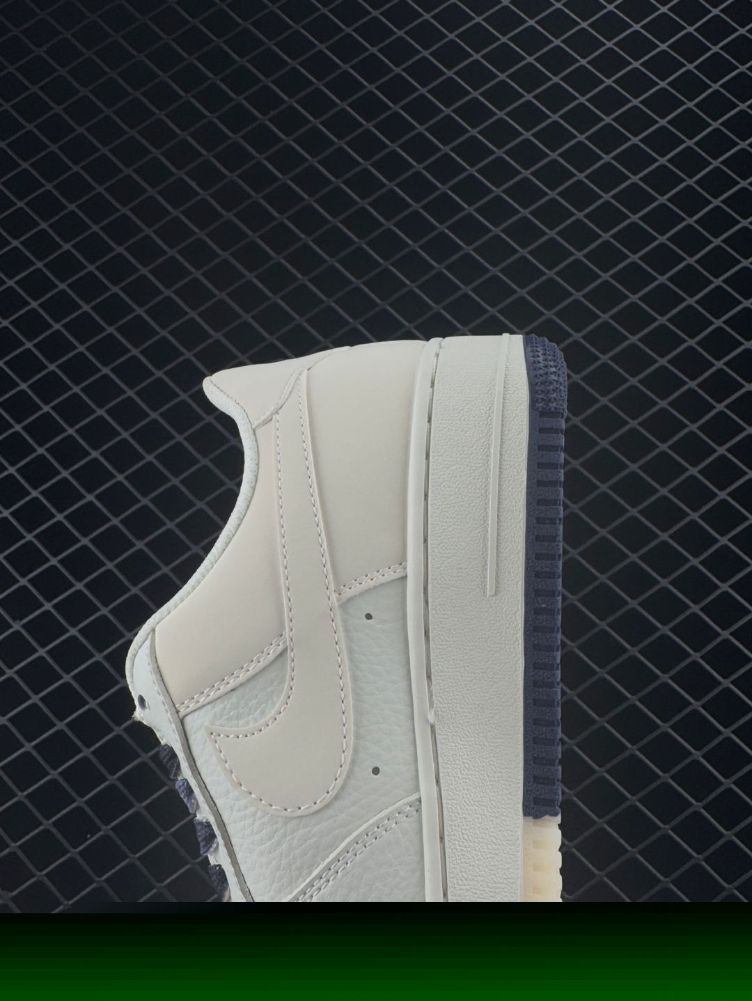 $33.99NIKE AIR FORCE 1‘07 X4336 gallery