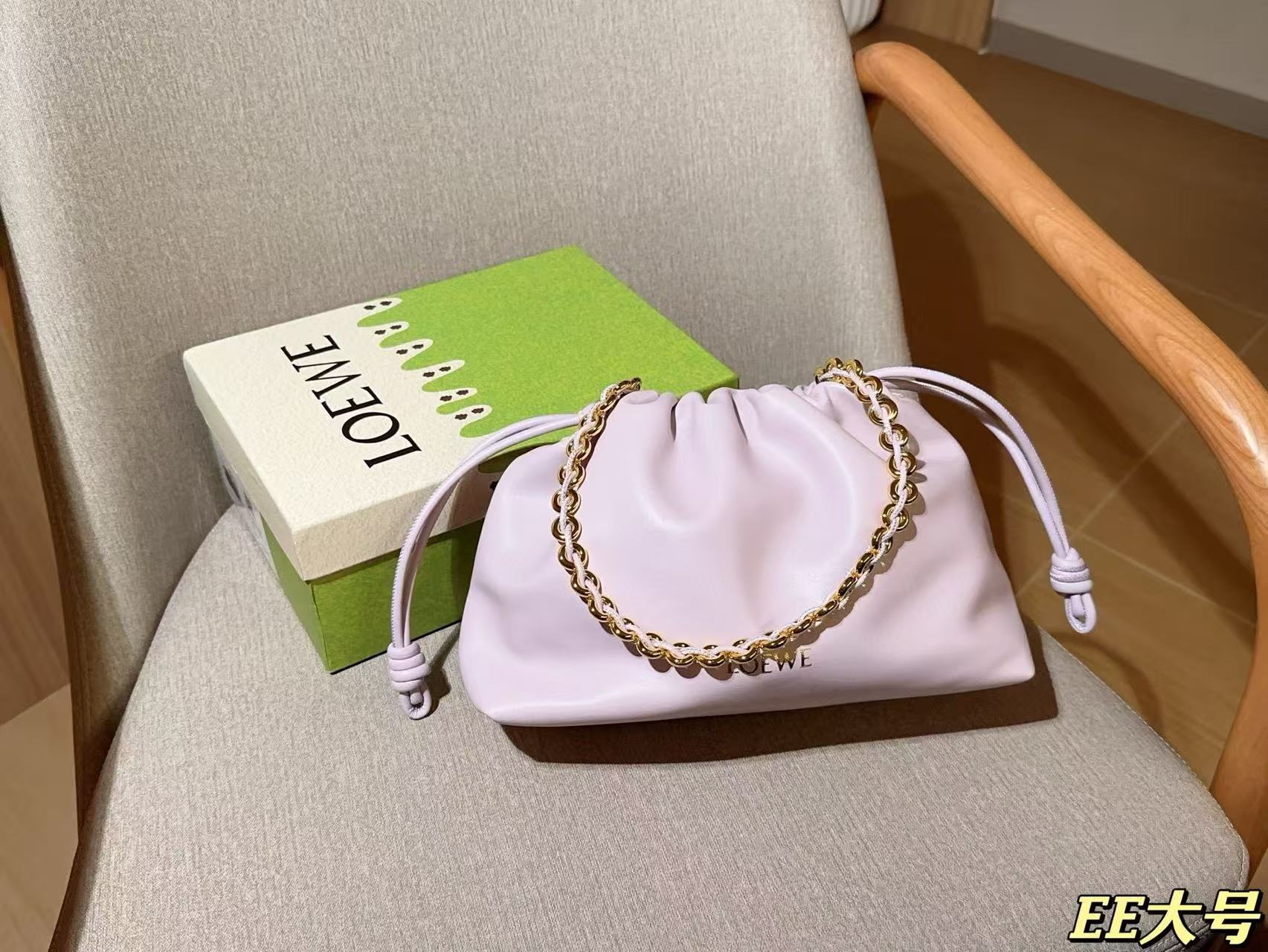 $34.99 LOEWE X5891 gallery