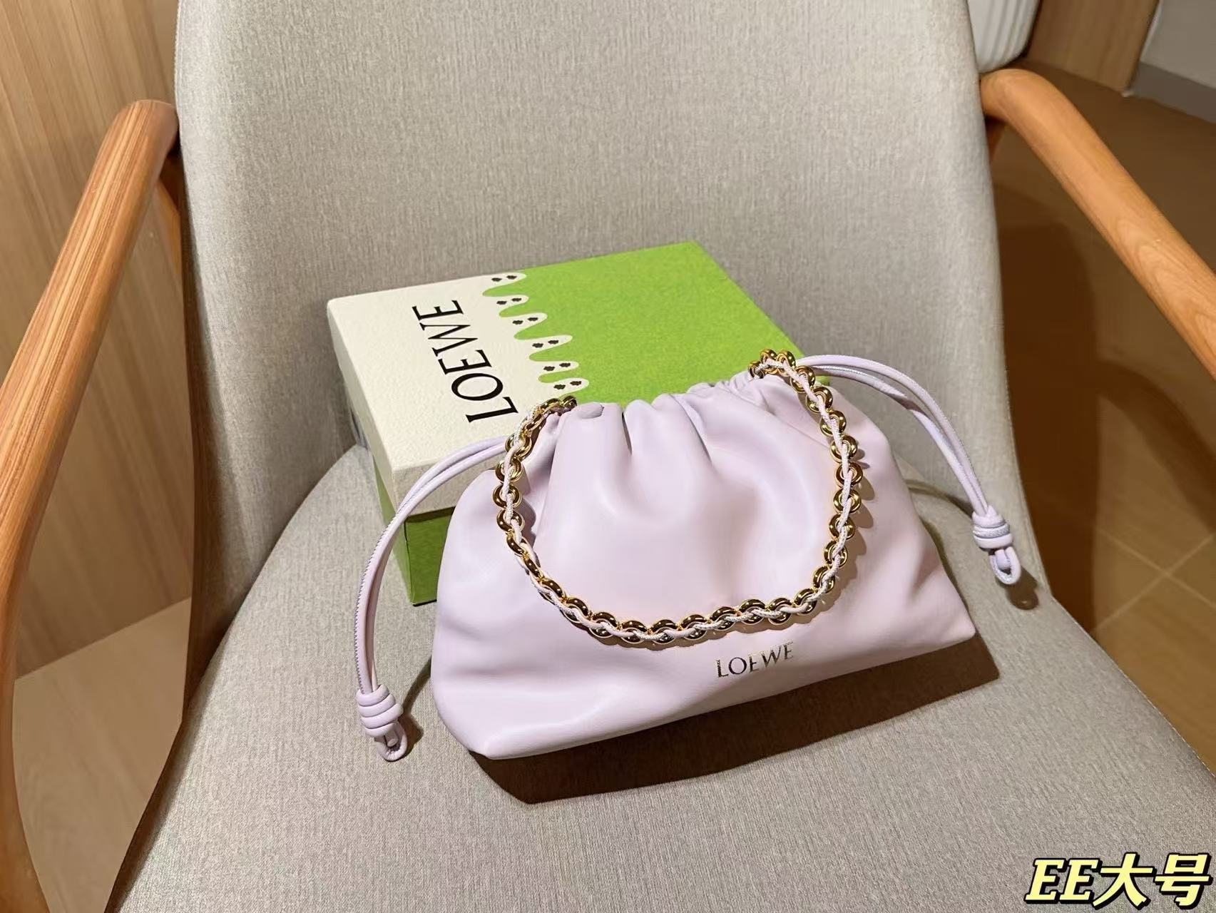 $34.99 LOEWE X5891 gallery