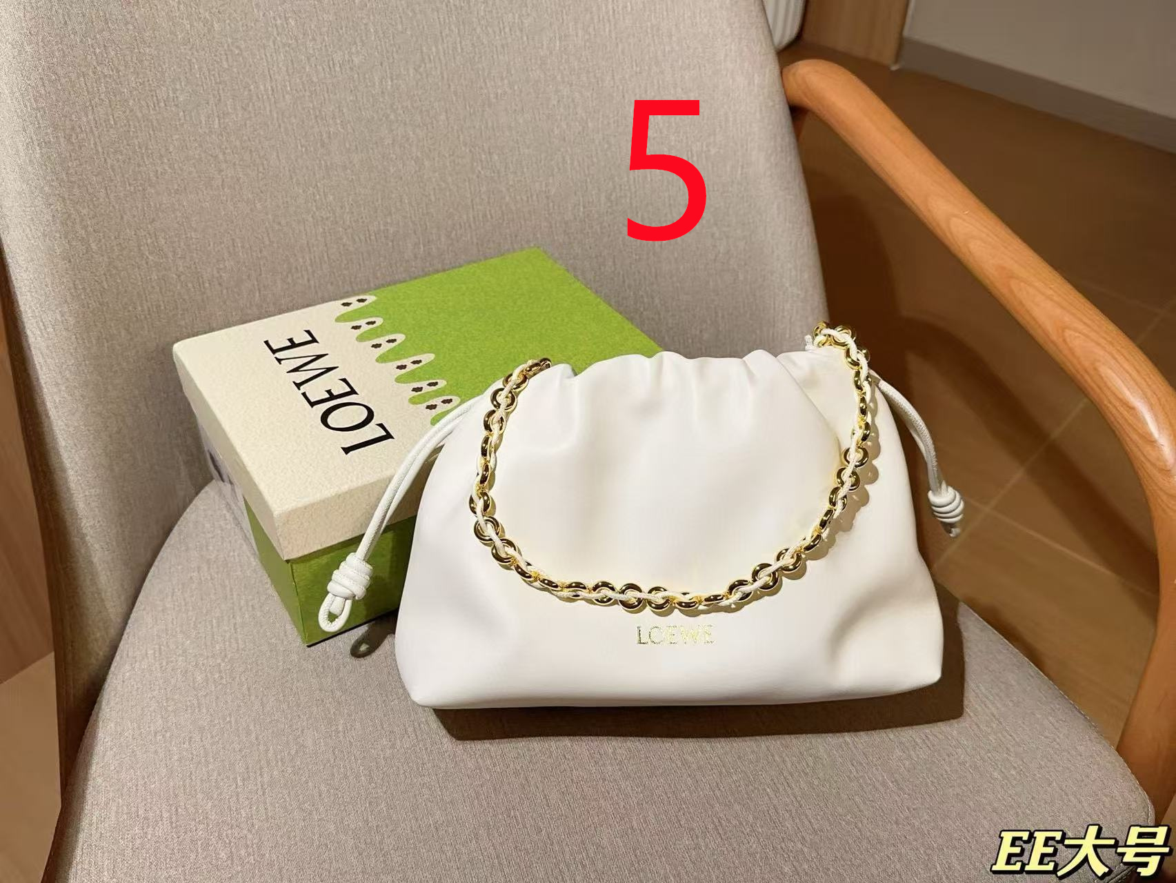 $34.99 LOEWE X5891 gallery
