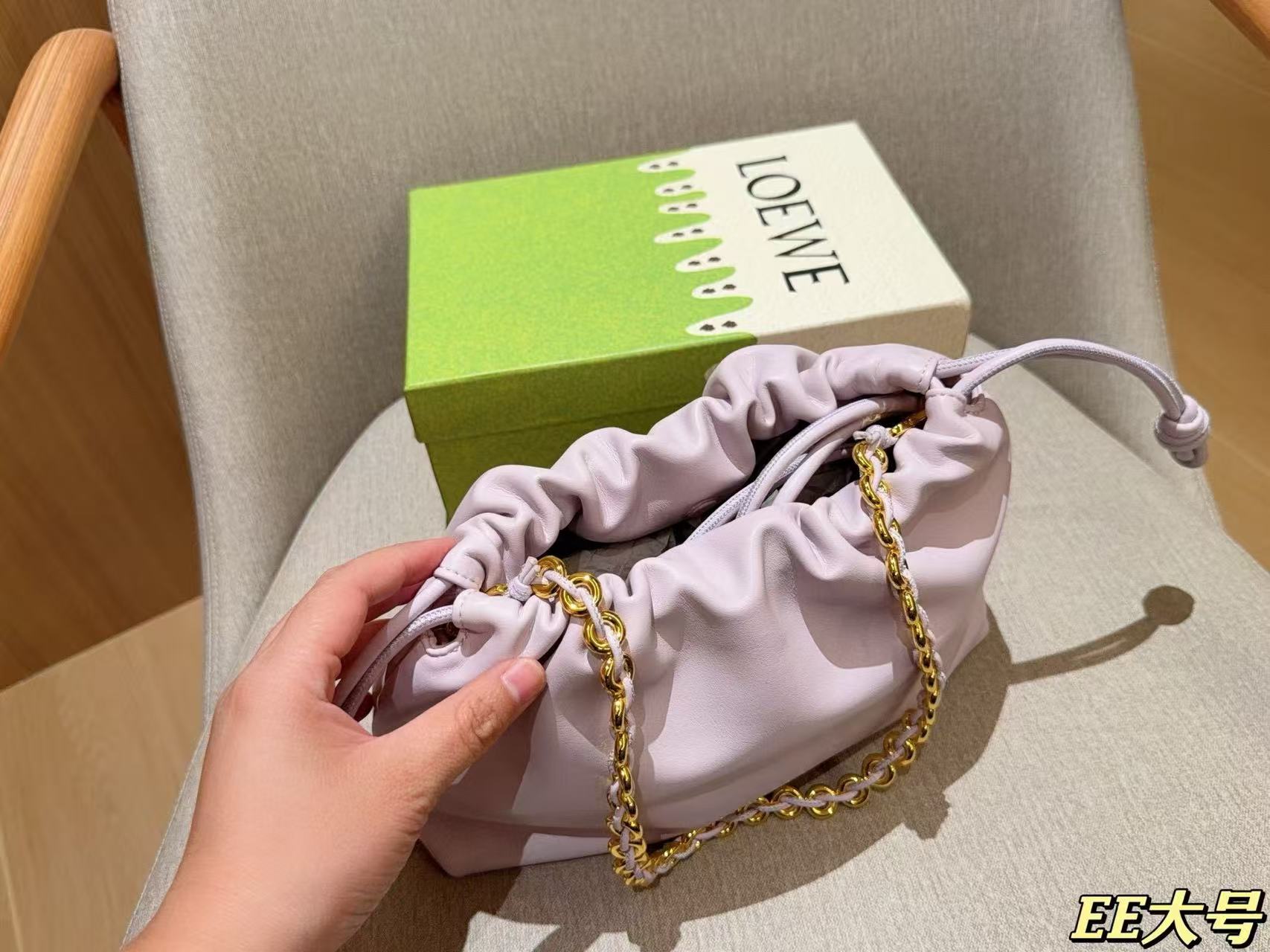 $34.99 LOEWE X5891 gallery