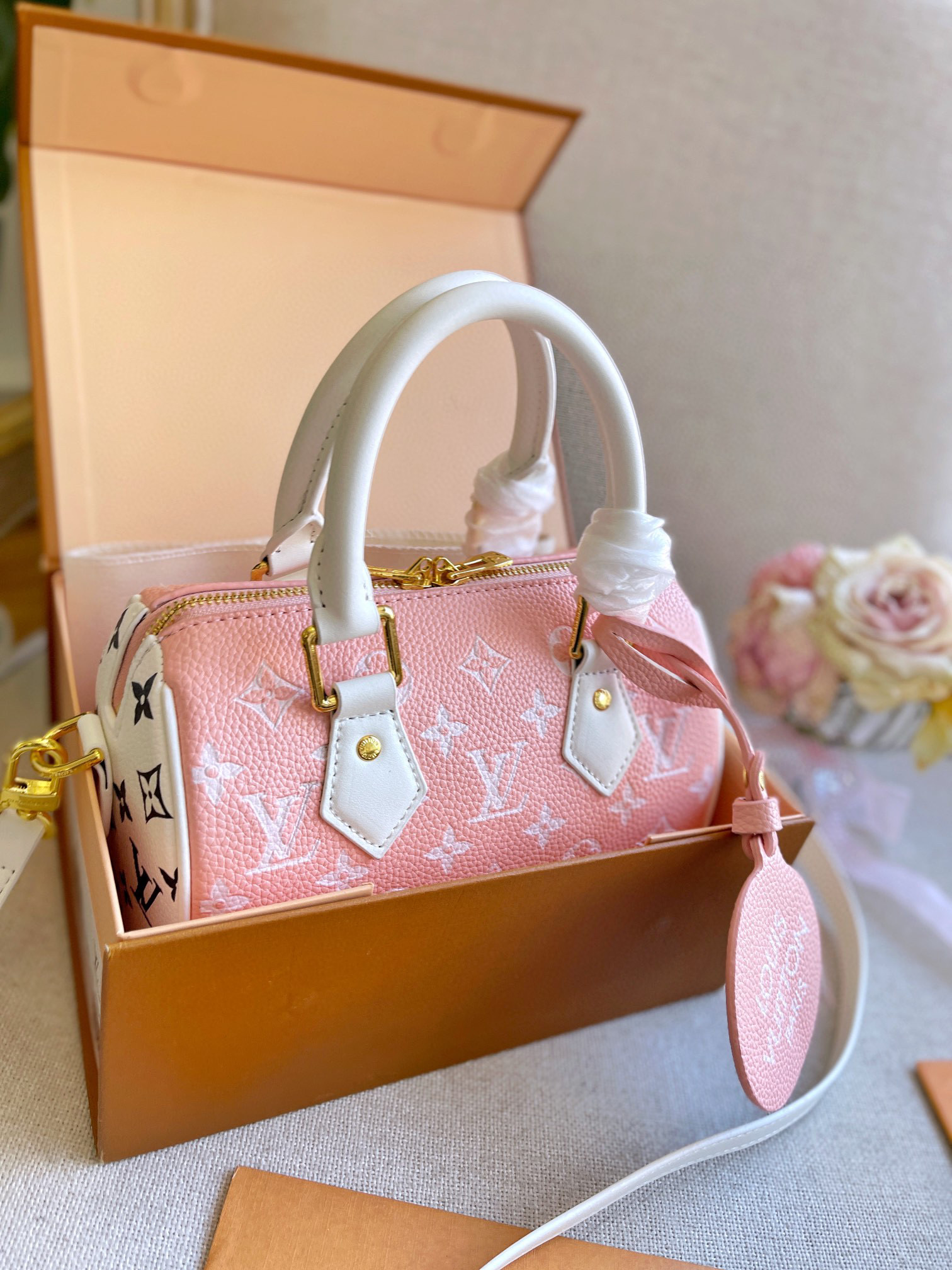 $34.99--Louis Vuitton X6060 gallery