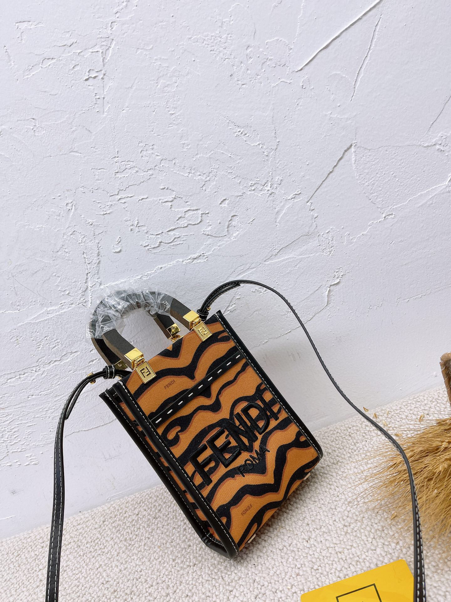$34.99-FENDI  X6171 gallery