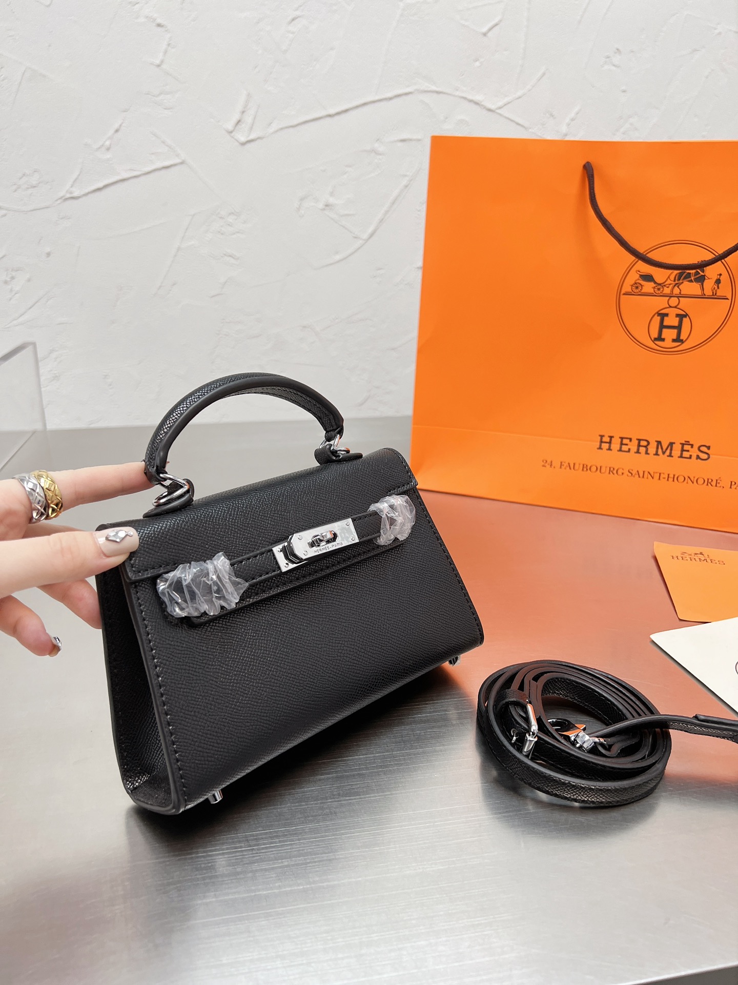 $34.99-HERMES X6049 gallery