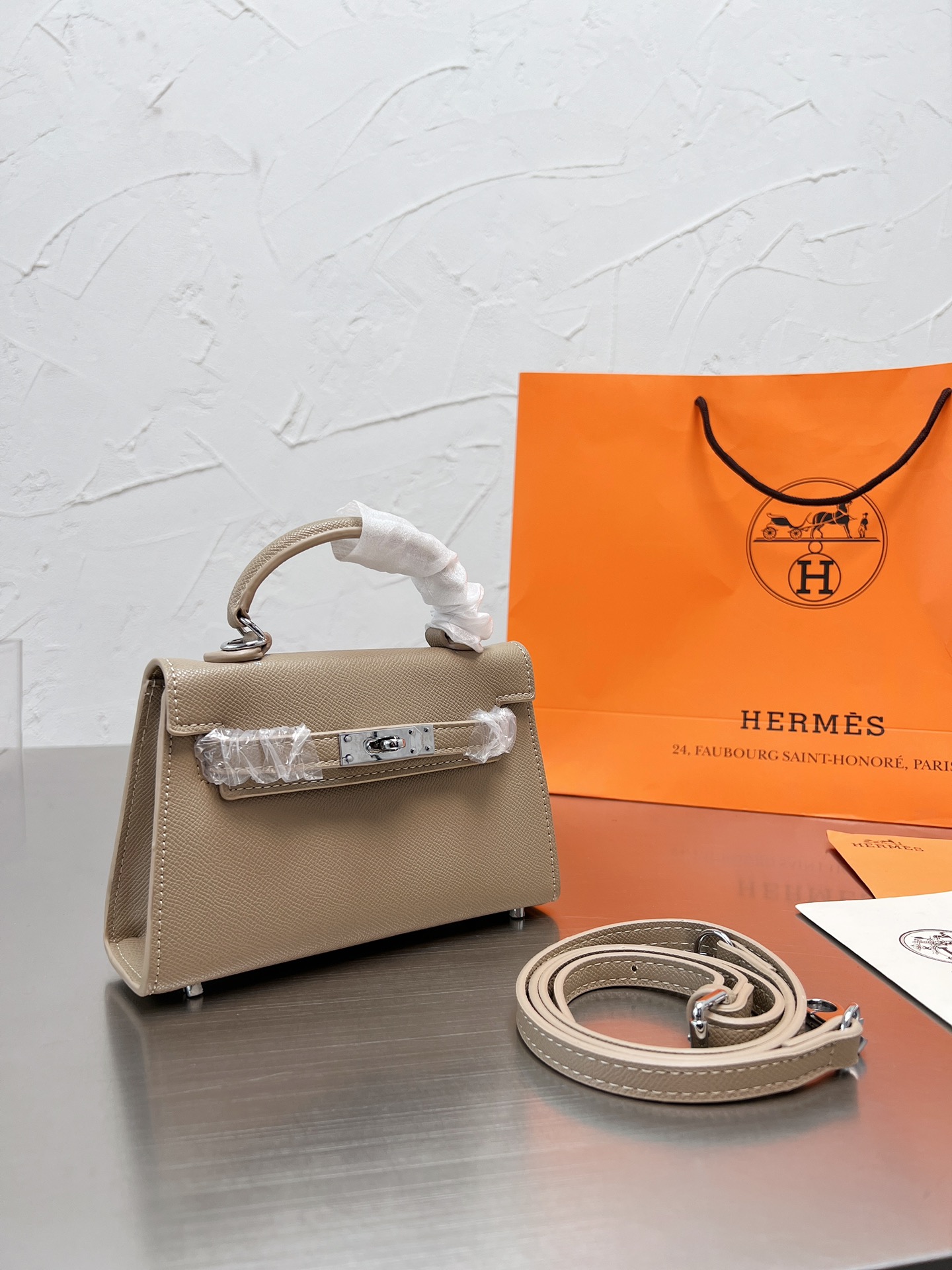 $34.99-HERMES X6049 gallery