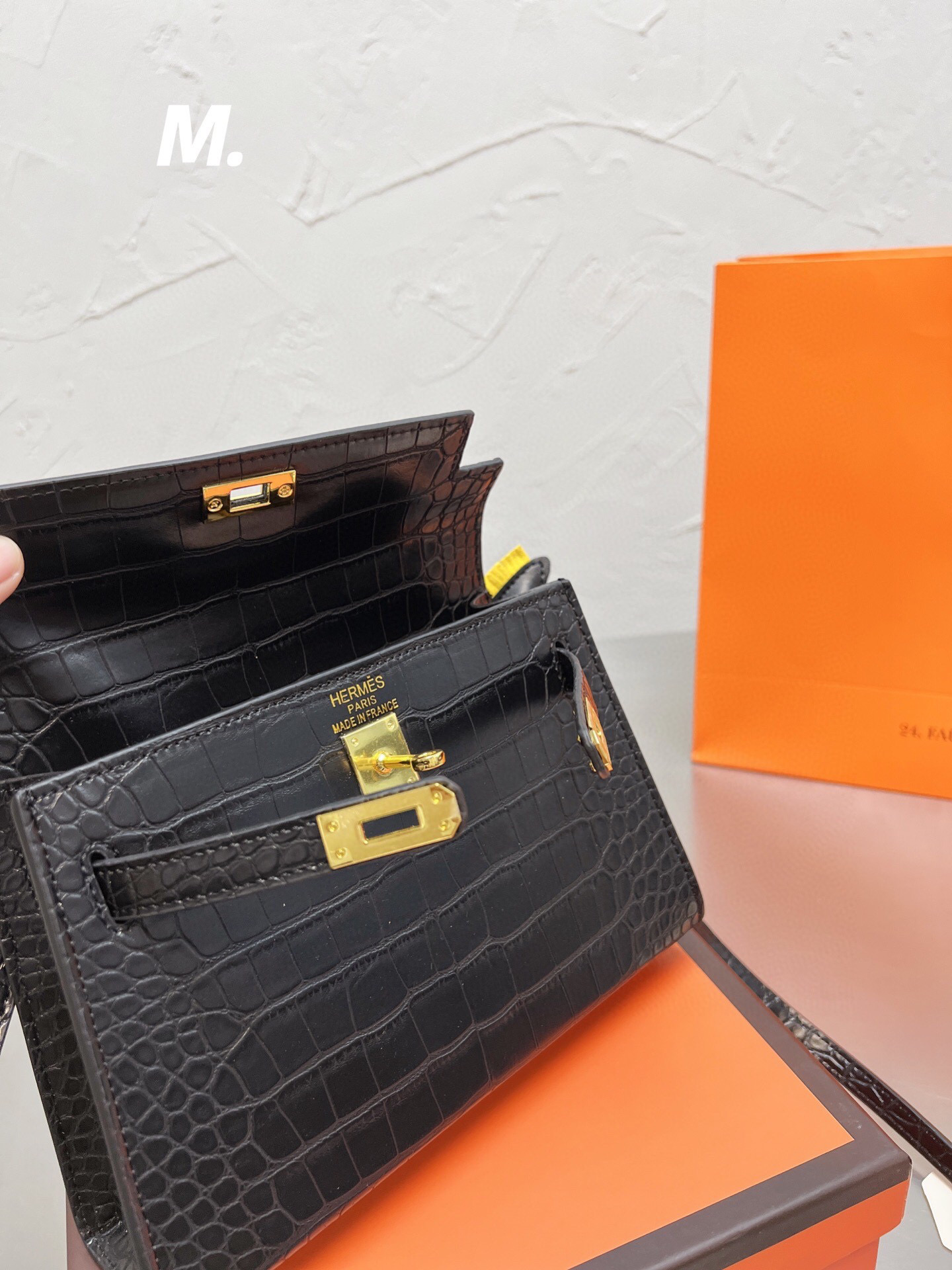 $34.99-HERMES X6054 gallery